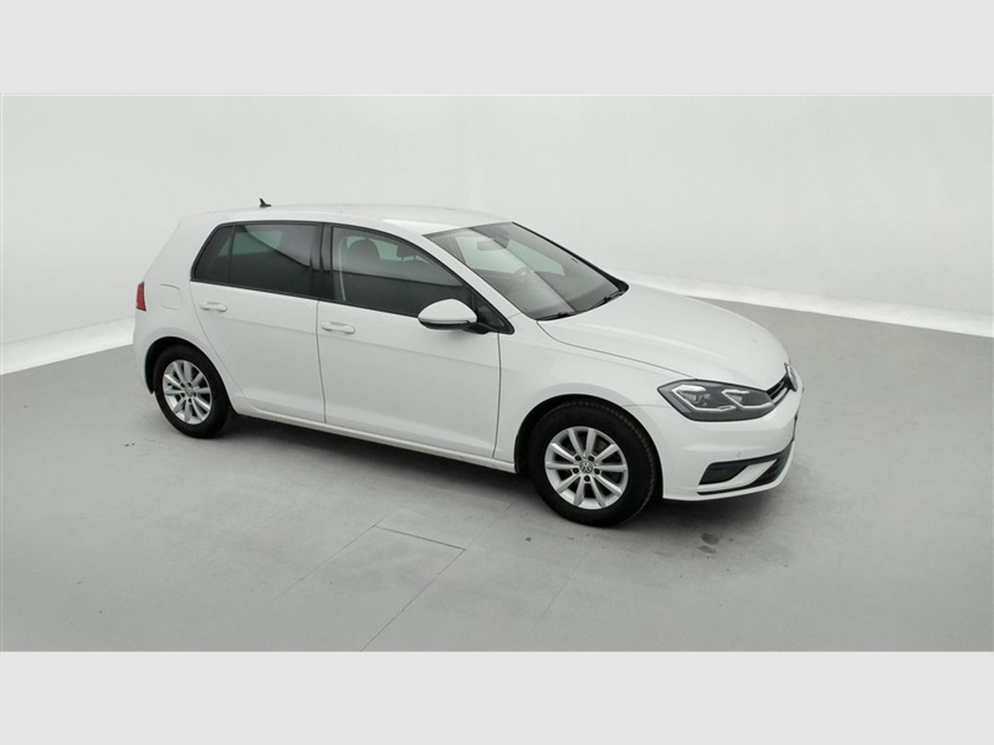 VW Golf 1.0 TSI Comfortline OPF CARPLAY/PDC AV-AR (2019) - Foto 23