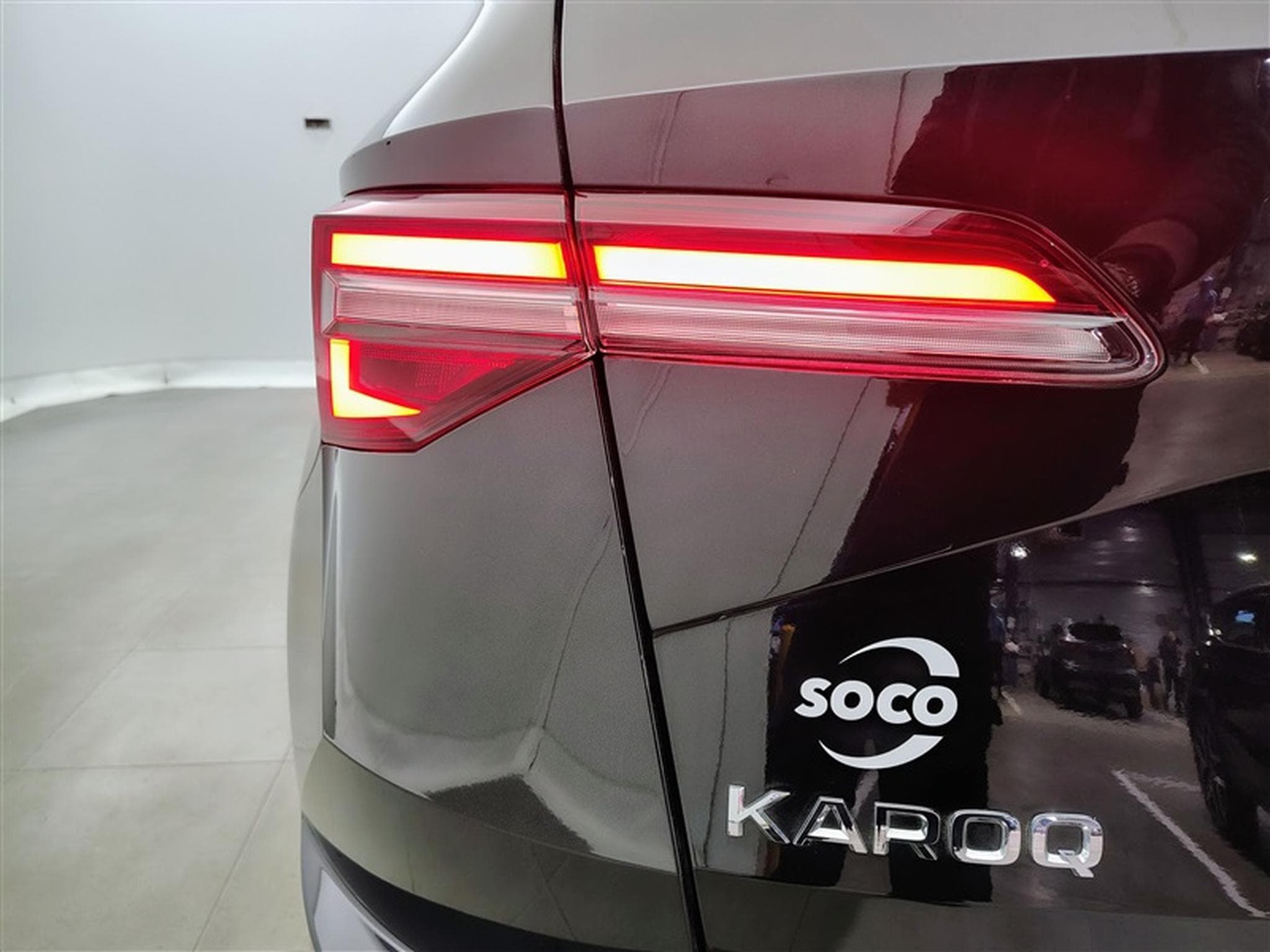 Skoda Karoq 1.0 TSI 115Cv Executive NAVI / CAMERA / CARPLAY / PDC (2025) - Foto 16