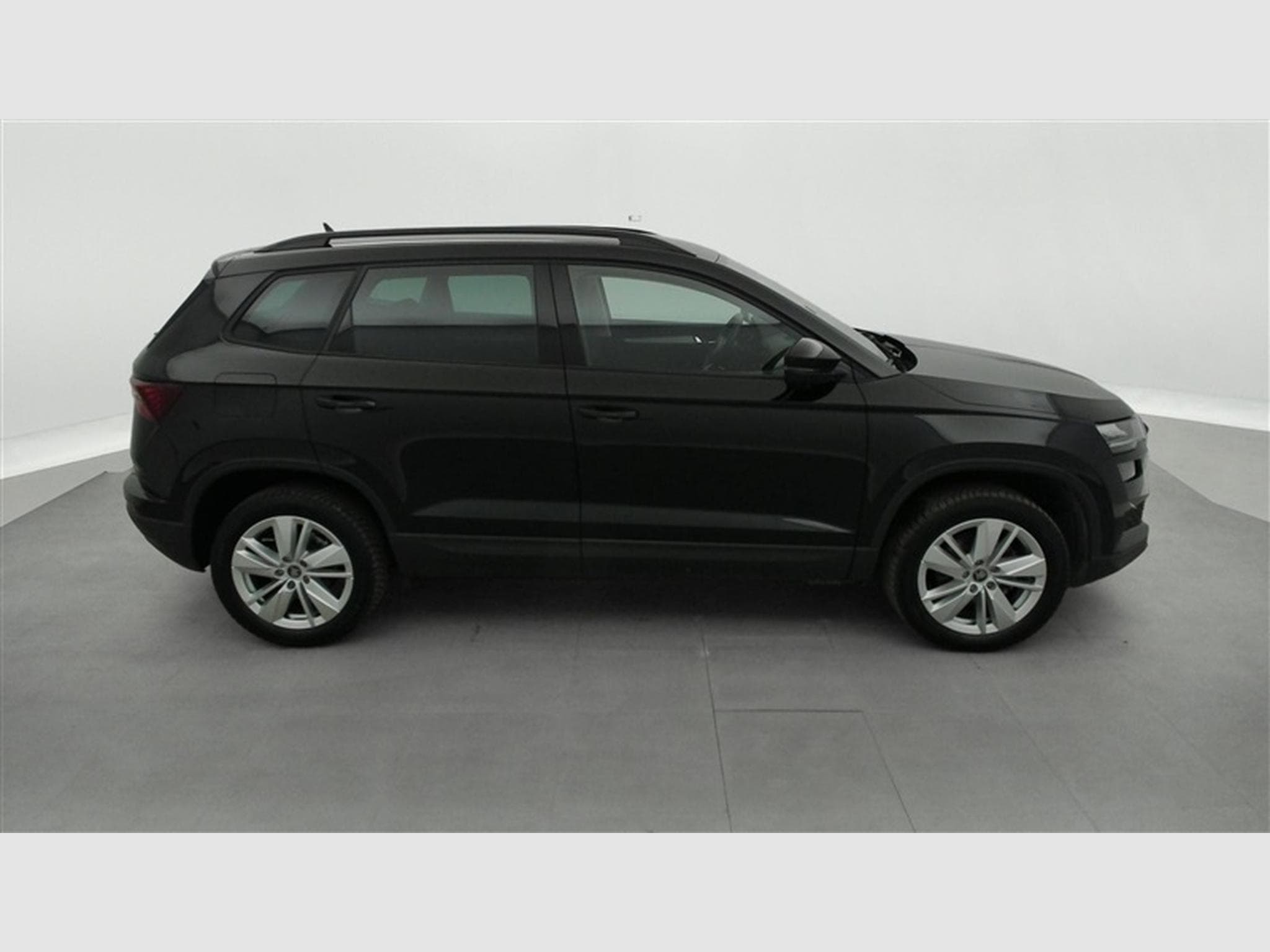 Skoda Karoq 1.0 TSI 115Cv Executive NAVI / CAMERA / CARPLAY / PDC (2025) - Foto 24