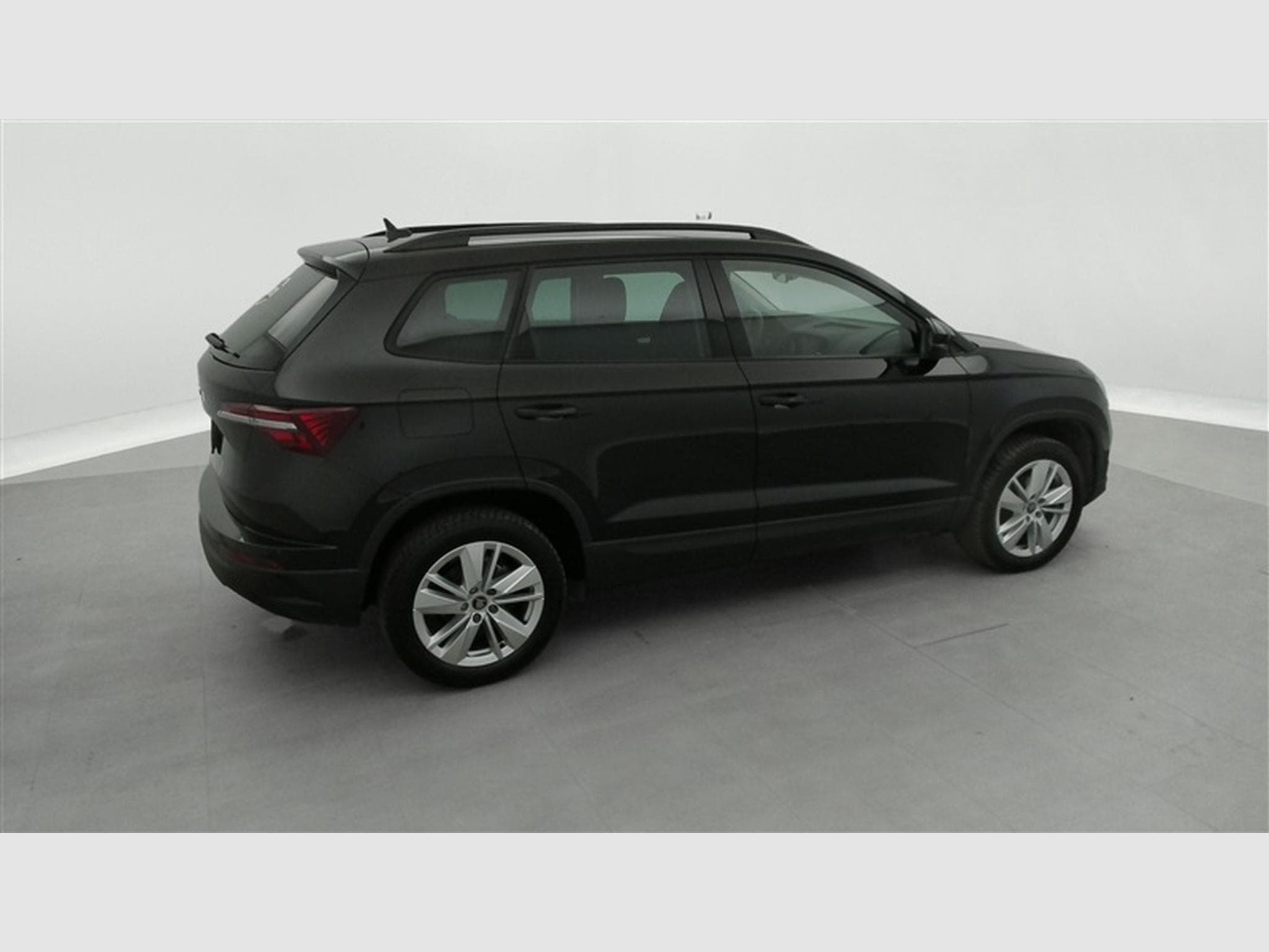 Skoda Karoq 1.0 TSI 115Cv Executive NAVI / CAMERA / CARPLAY / PDC (2025) - Foto 25