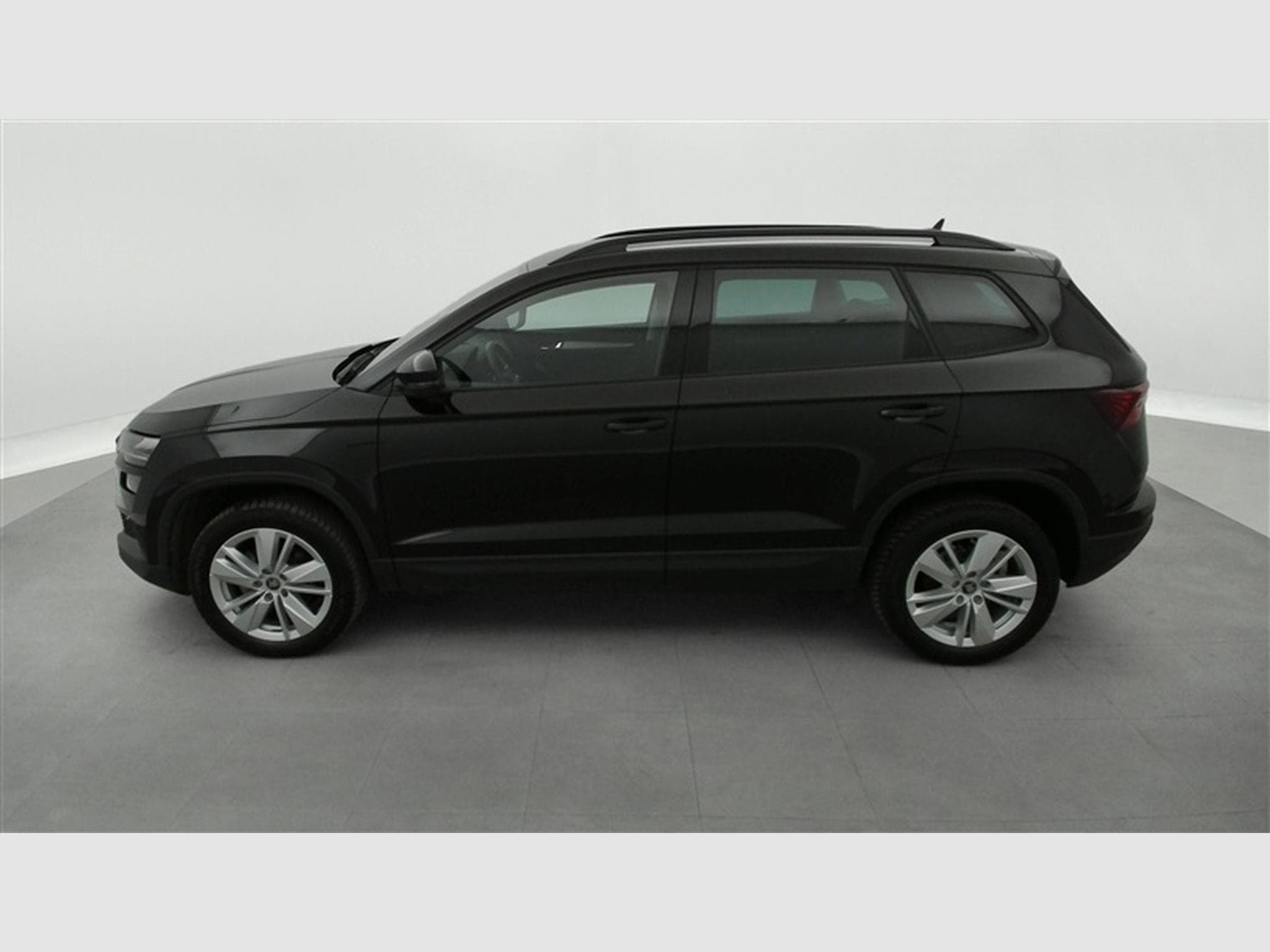 Skoda Karoq 1.0 TSI 115Cv Executive NAVI / CAMERA / CARPLAY / PDC (2025) - Foto 3