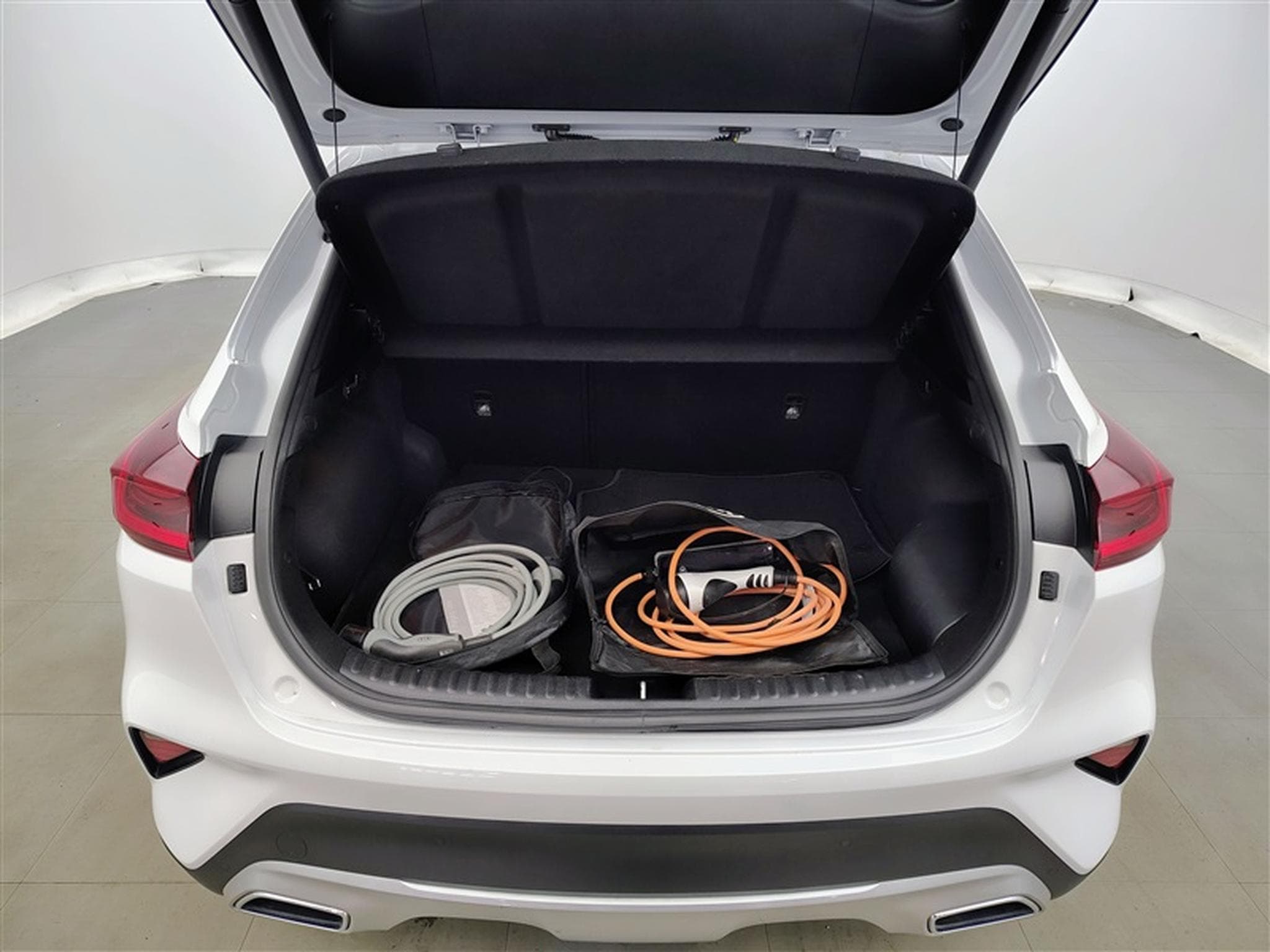 Kia XCeed PHEV 1.6 GDi Business Line DCT (2020) - Foto 14