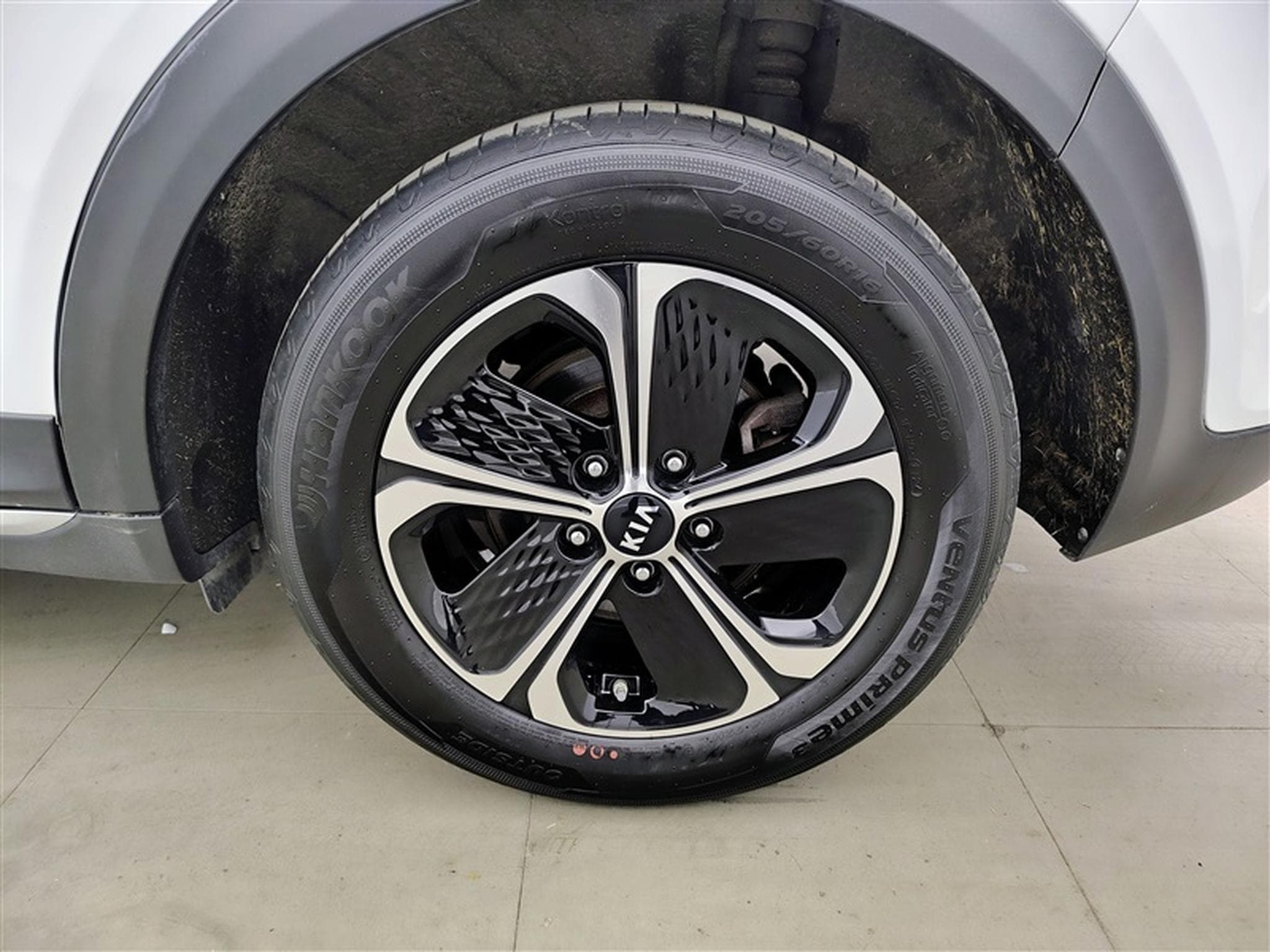 Kia XCeed PHEV 1.6 GDi Business Line DCT (2020) - Foto 6