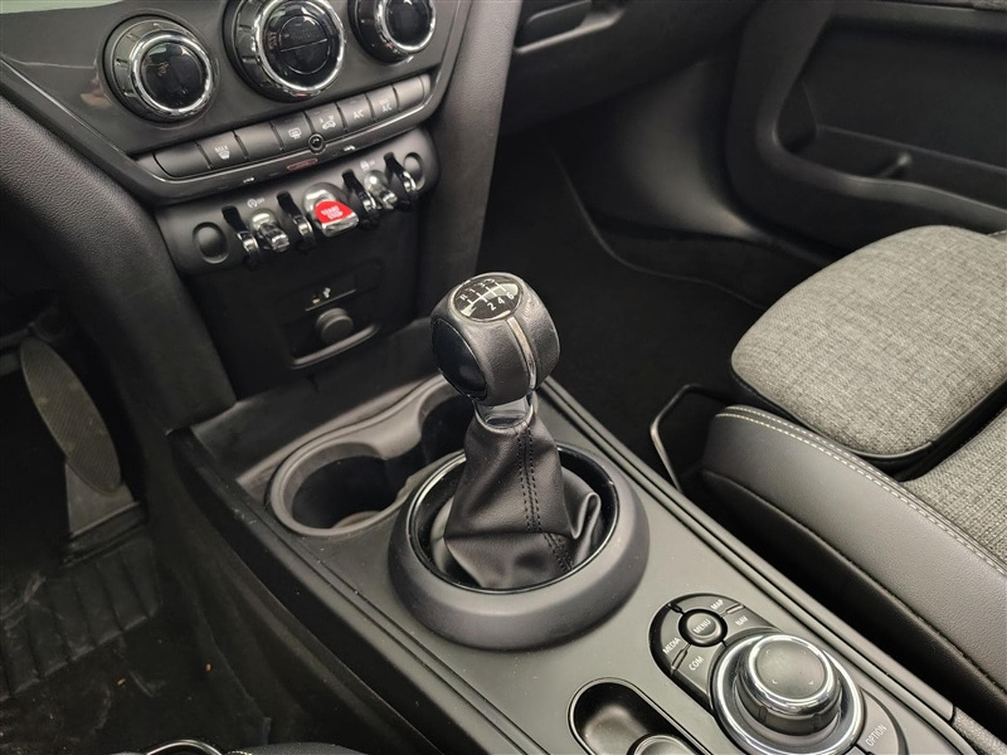 MINI Countryman 1.5 D One S-CUIR SP/NAVI/TO PANO/FULL LED/JA/PDC (2022) - Foto 12
