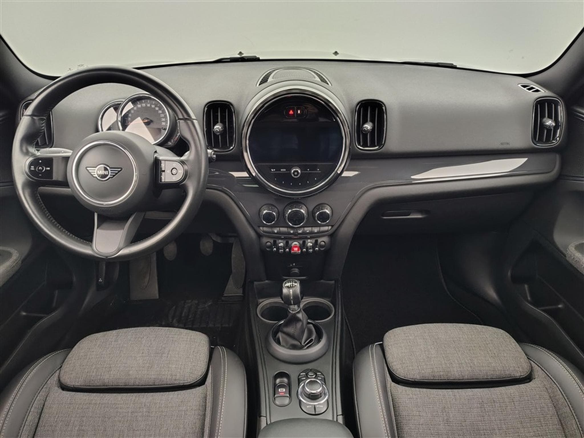 MINI Countryman 1.5 D One S-CUIR SP/NAVI/TO PANO/FULL LED/JA/PDC (2022) - Foto 8