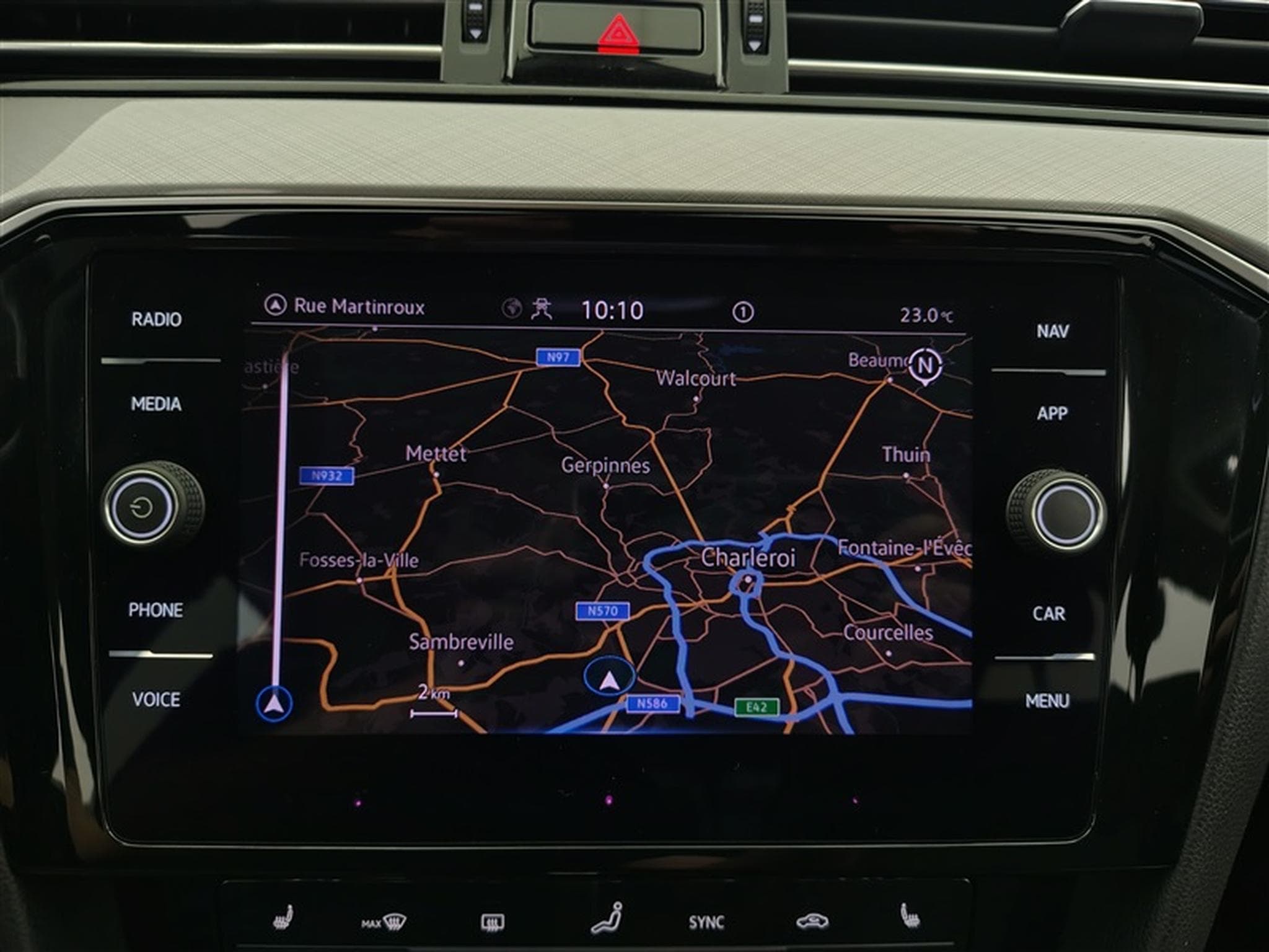 VW Passat 2.0 TDi SCR Elegance Bus. DSG *NAVI/FULL LED/CARPLAY/CAM* (2021) - Foto 11