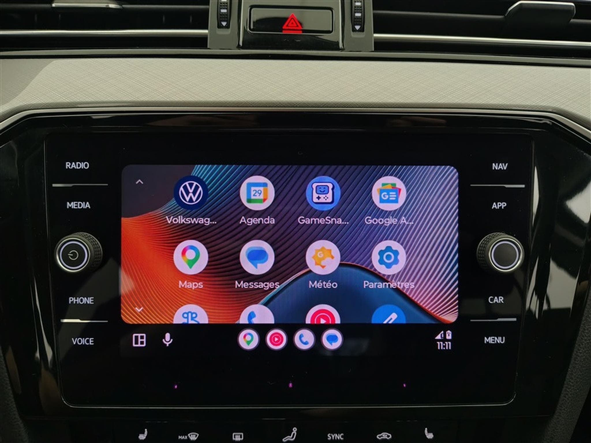 VW Passat 2.0 TDi SCR Elegance Bus. DSG *NAVI/FULL LED/CARPLAY/CAM* (2021) - Foto 21
