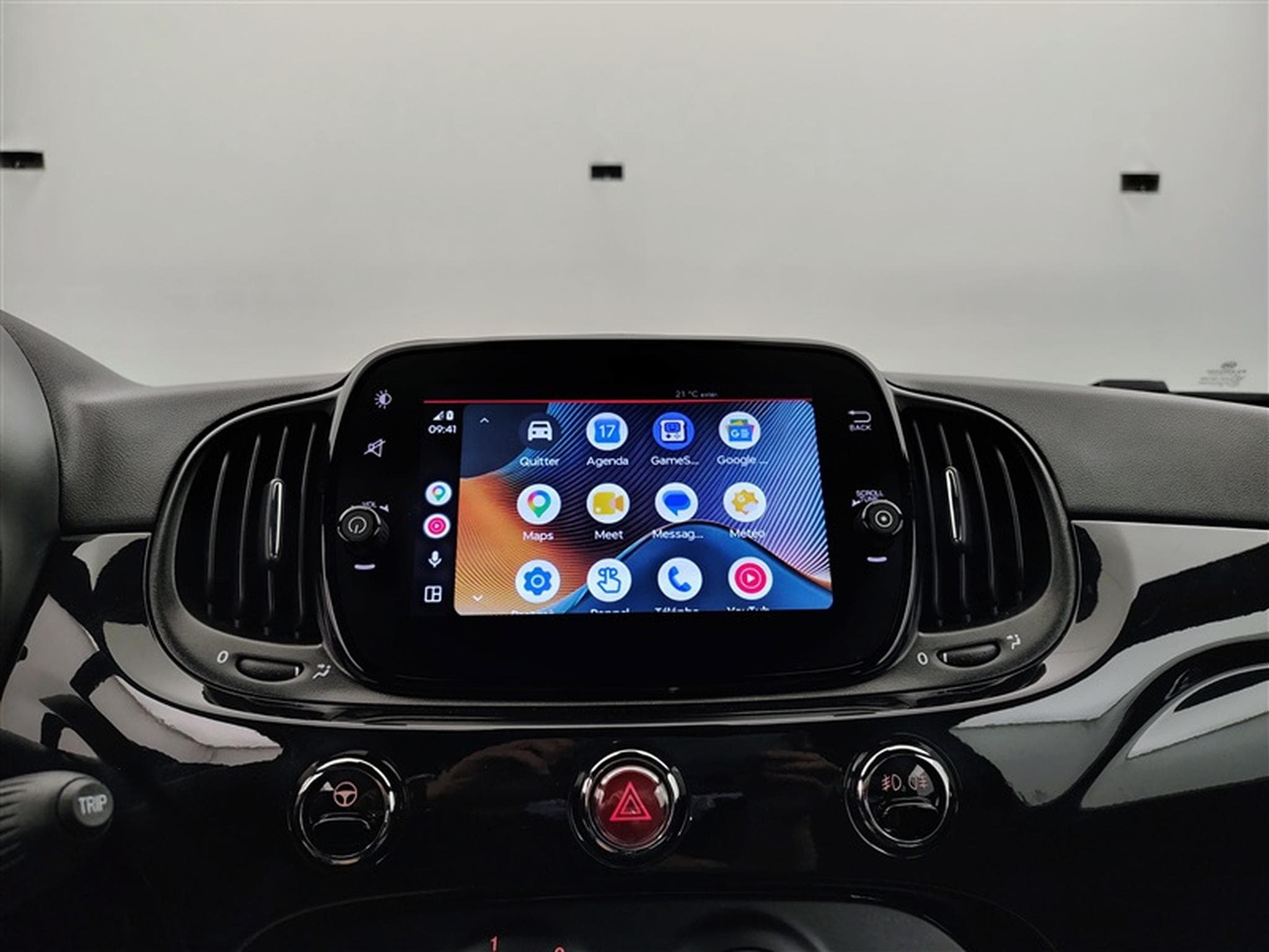 Fiat 500 1.0i MHEV Lounge CARPLAY / PDC AR / JA 15" (2023) - Foto 18