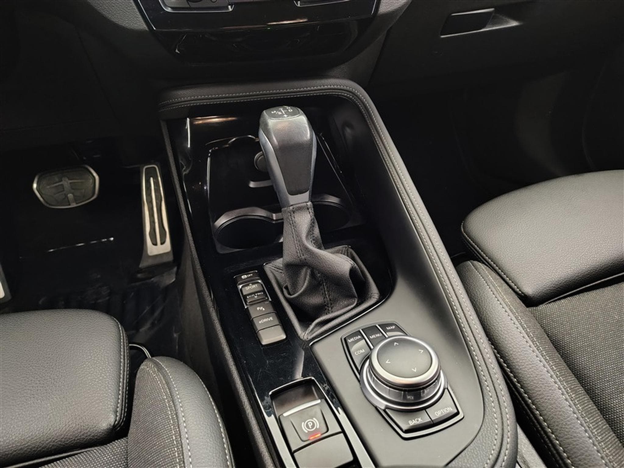 BMW X2 1.5iA xDrive25e PHEV Pack M NAVI / FULL LED (2021) - Photo 12