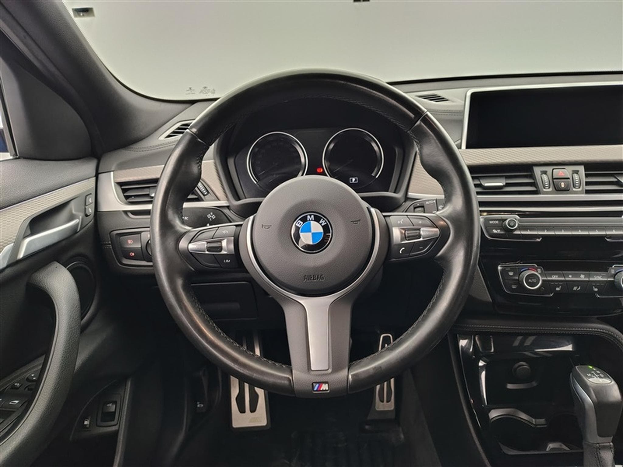 BMW X2 1.5iA xDrive25e PHEV Pack M NAVI / FULL LED (2021) - Photo 9