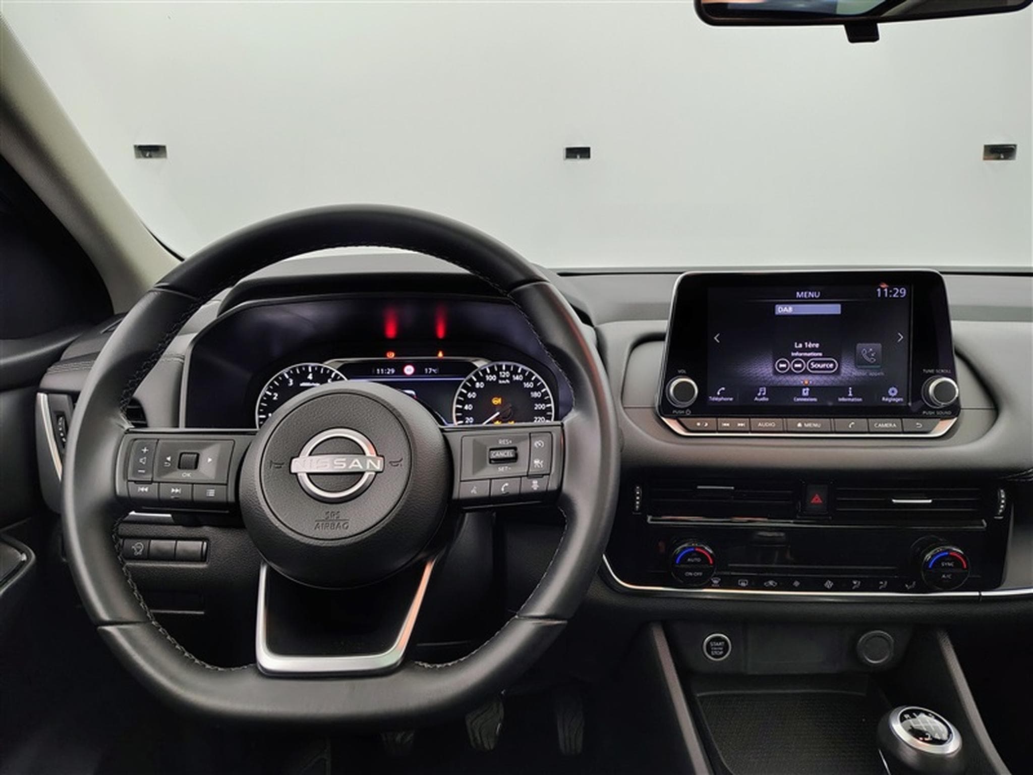 Nissan Qashqai 1.3 DIG-T MHEV Acenta (2023) - Photo 9