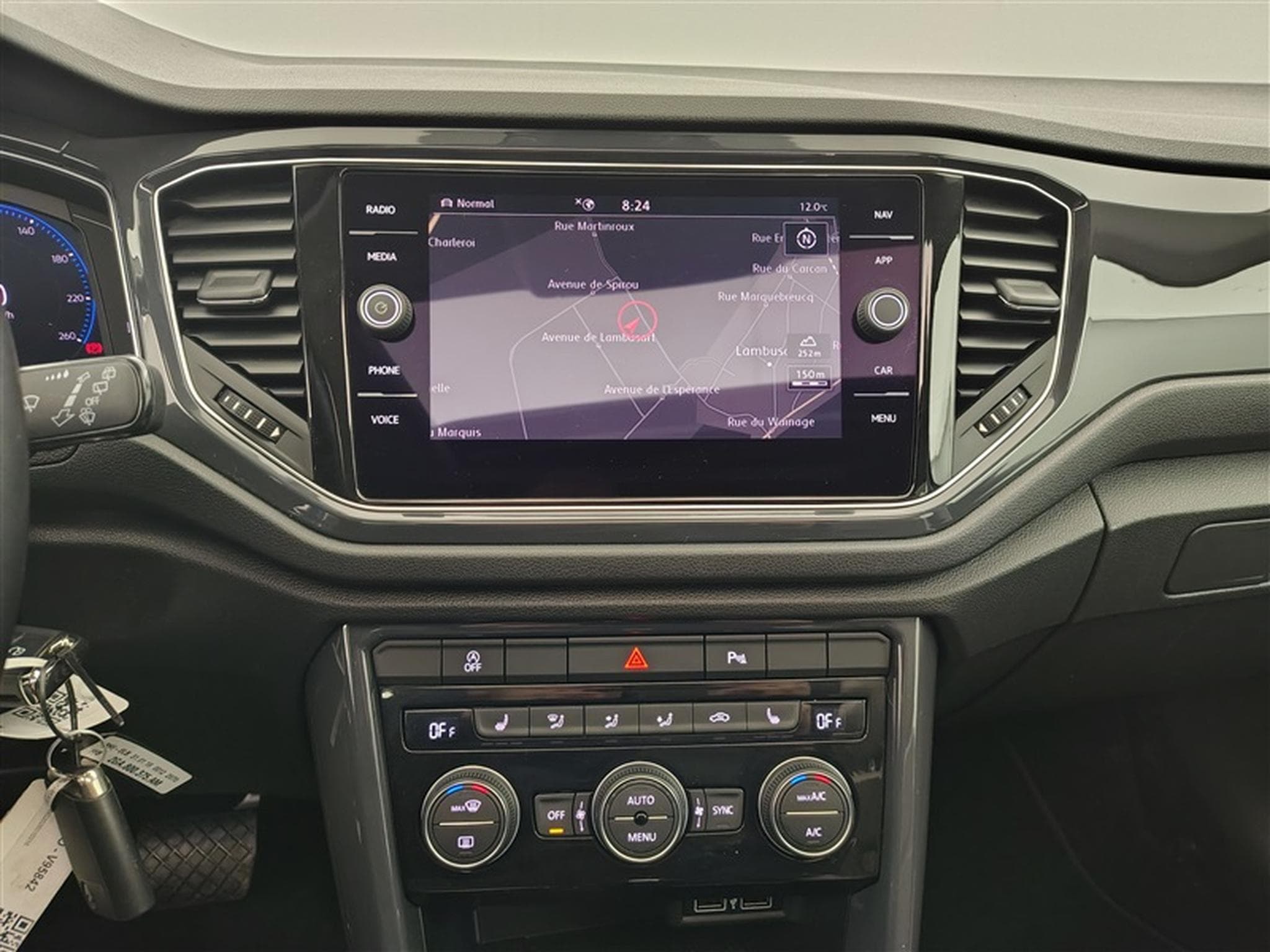 VW T-Roc 2.0 TSI 190 Ch 4Motion DSG Cuir / Toit Pano / Navi / CarPlay (2019) - Photo 11