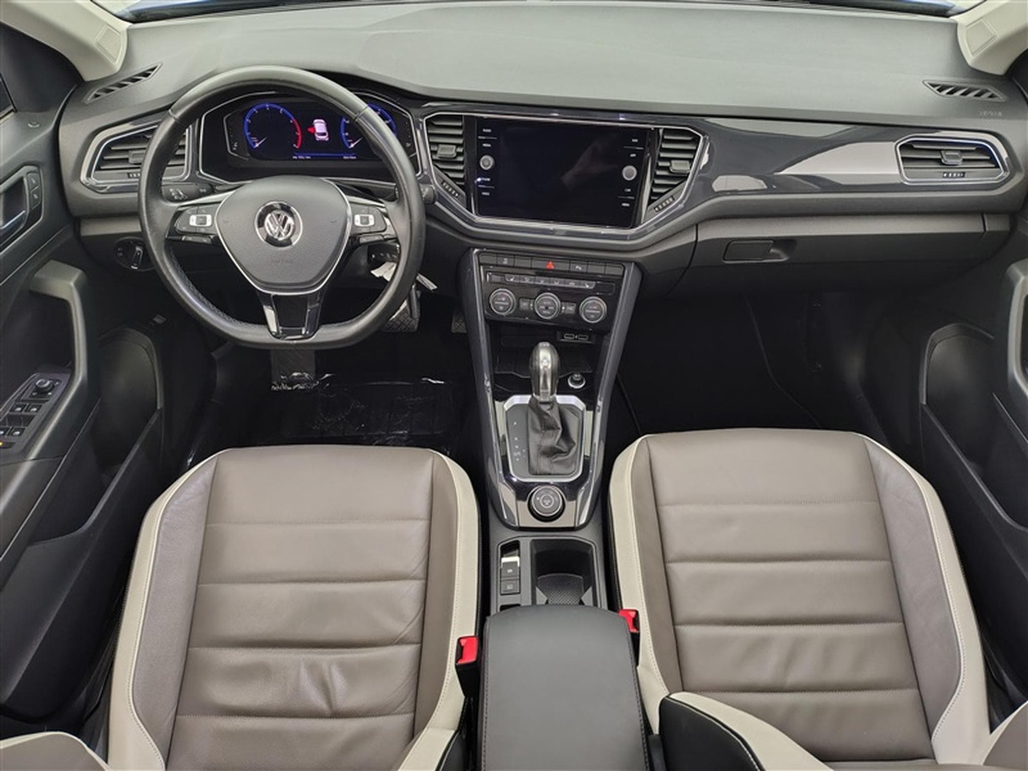 VW T-Roc 2.0 TSI 190 Ch 4Motion DSG Cuir / Toit Pano / Navi / CarPlay (2019) - Photo 8