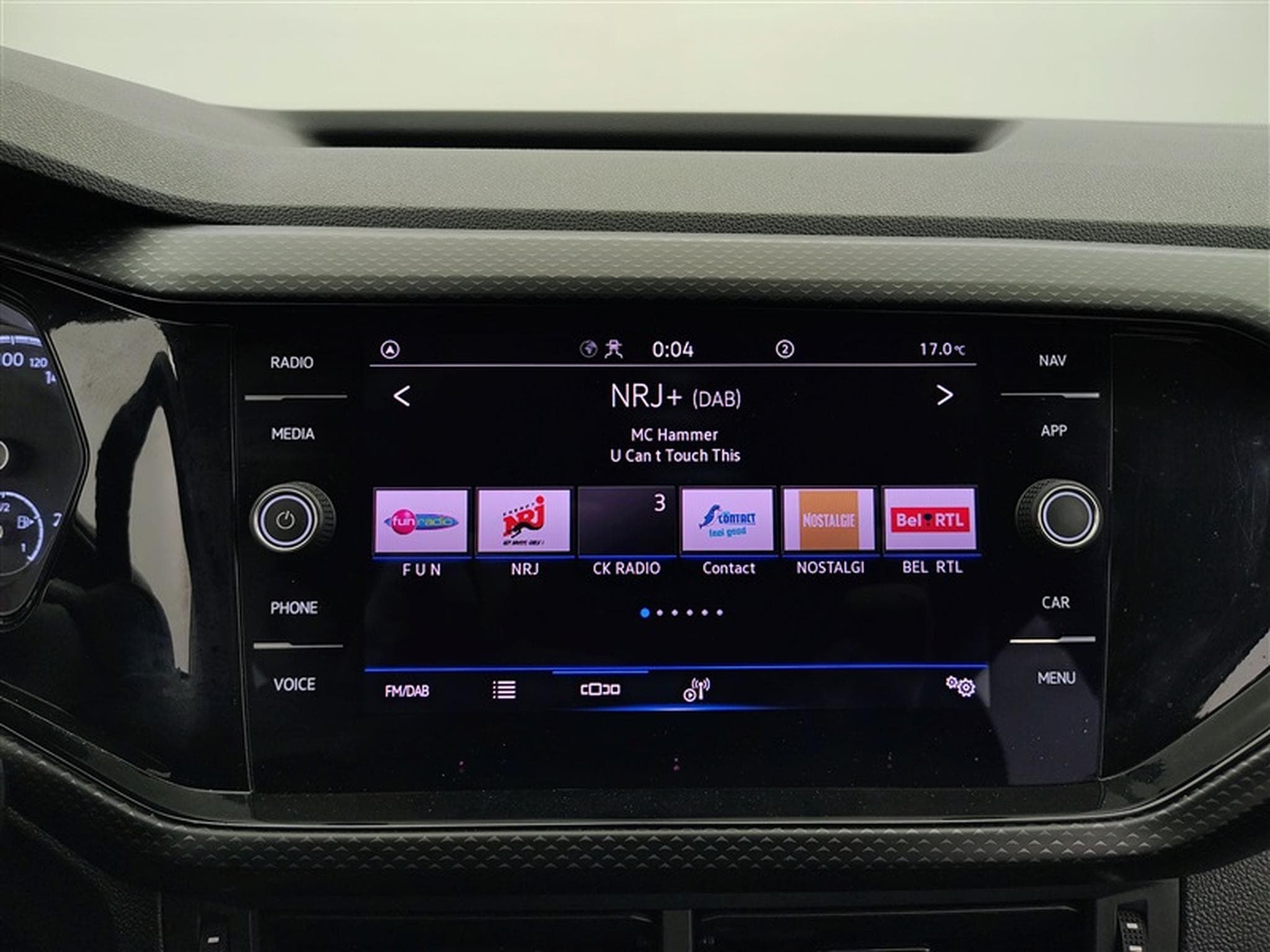 VW T-Cross 1.0 TSI 110cv DSG Life APP CONNECT / PDC AV+AR / JA 16" (2022) - Foto 11