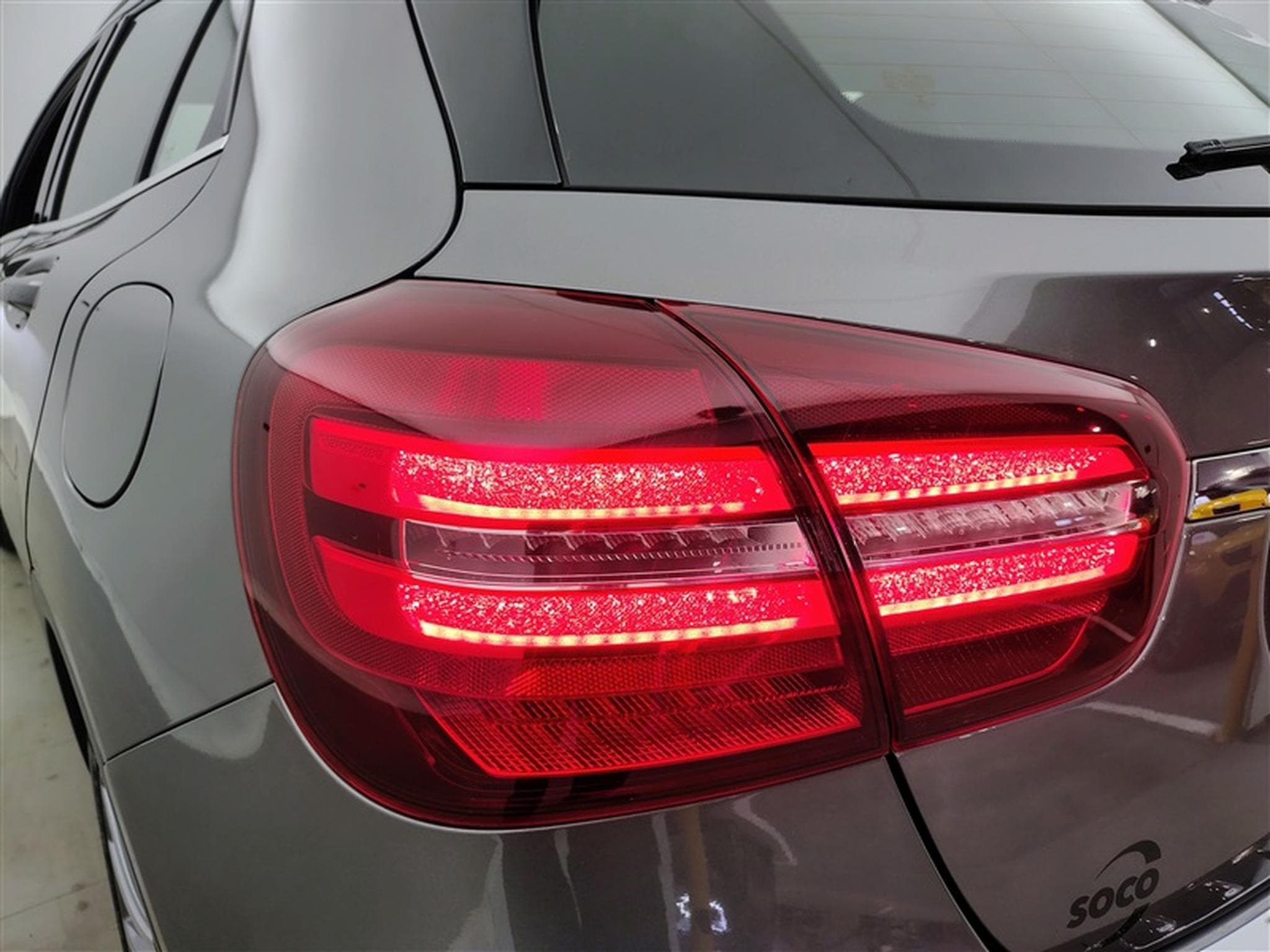 Mercedes GLA 180 GLA 180  *NAVI/CUIR/FULL LED/PDC AV-AR/S.CHAUFF* (2019) - Photo 16