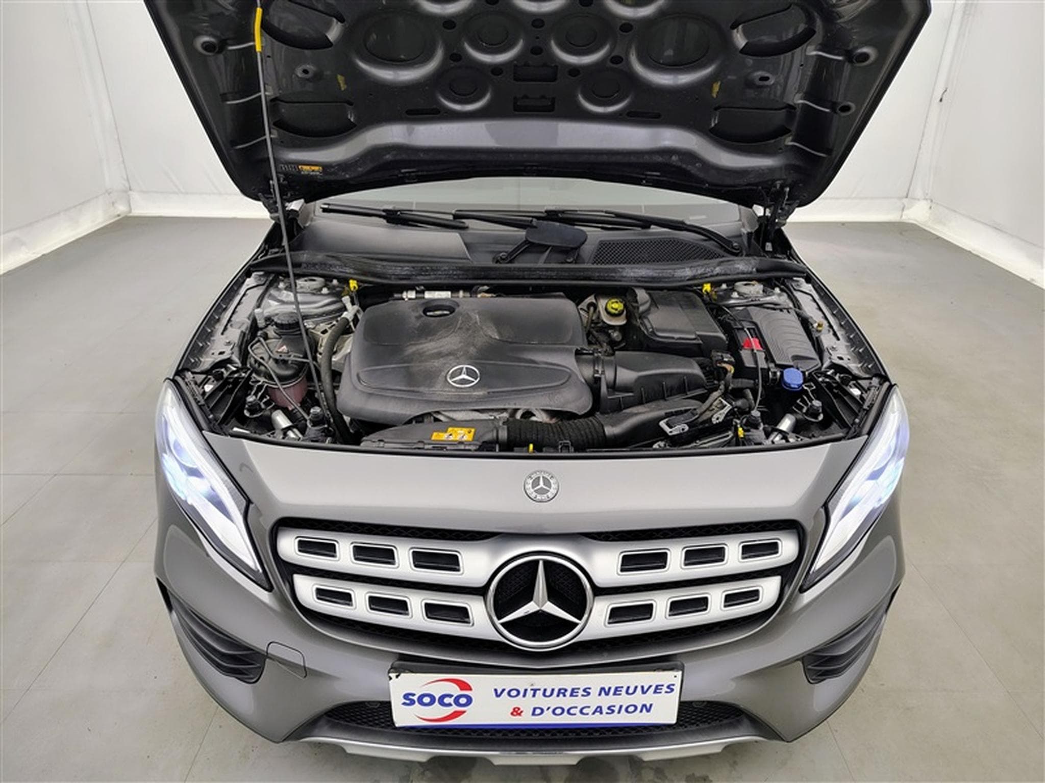 Mercedes GLA 180 GLA 180  *NAVI/CUIR/FULL LED/PDC AV-AR/S.CHAUFF* (2019) - Photo 20