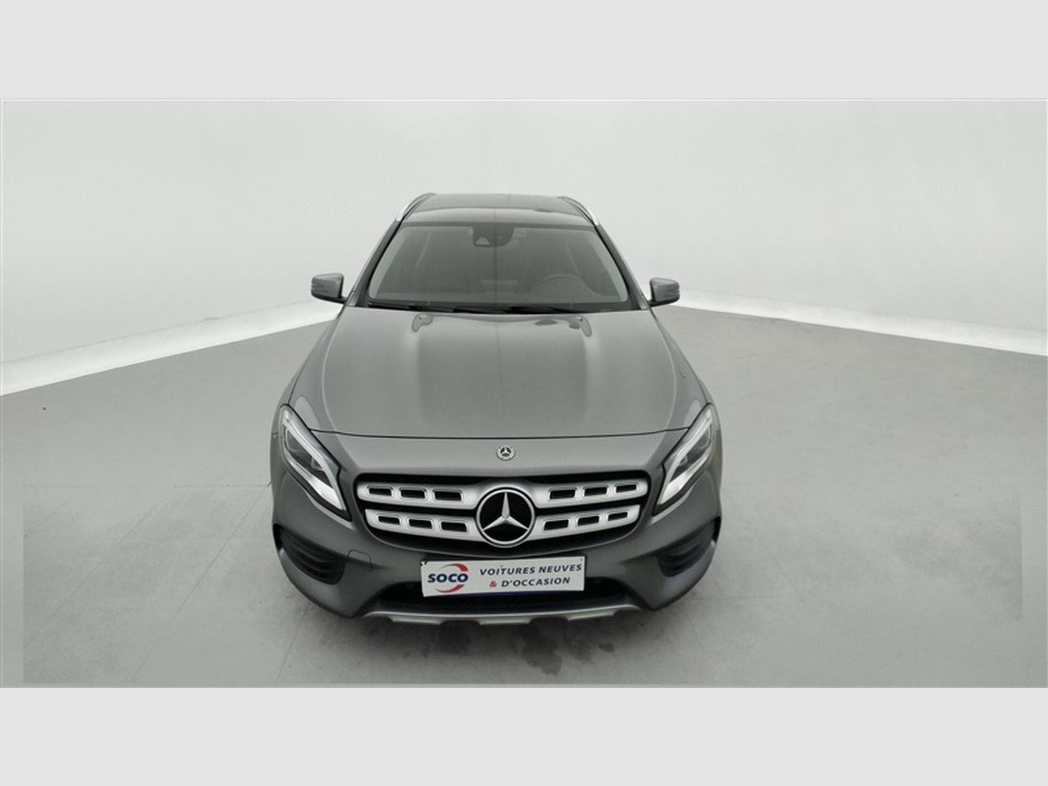 Mercedes GLA 180 GLA 180  *NAVI/CUIR/FULL LED/PDC AV-AR/S.CHAUFF* (2019) - Photo 4