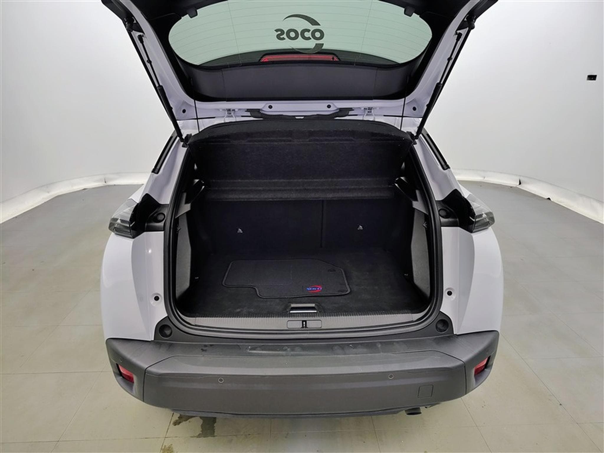 Peugeot 2008 1.2 PureTech Allure NAVI / FULL LED / CARPLAY / S-CUIR (2024) - Photo 13