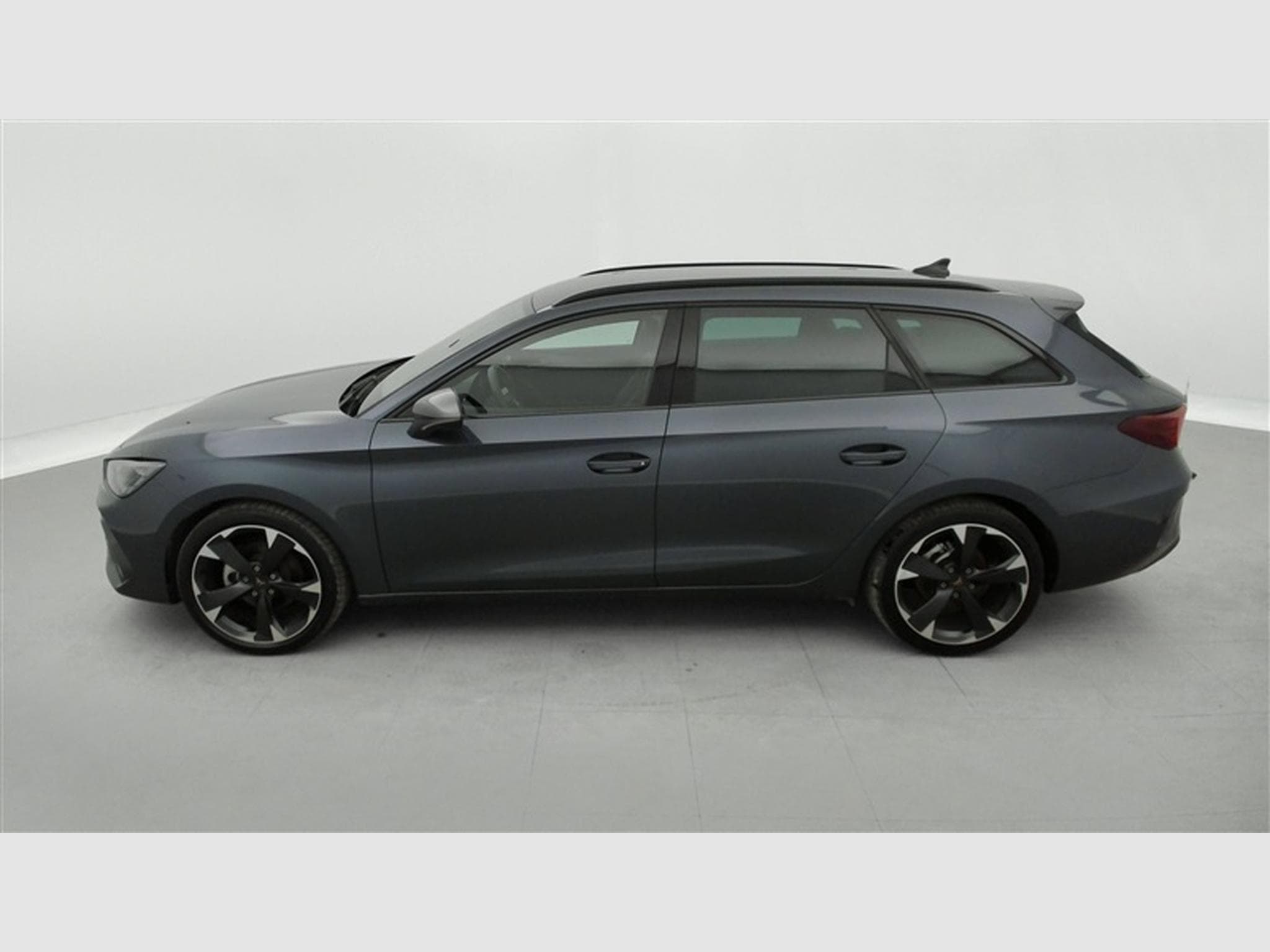 Cupra Leon 1.5 TSI 150cv S-CUIR / CARPLAY / CAMERA / ALU (2025) - Photo 3
