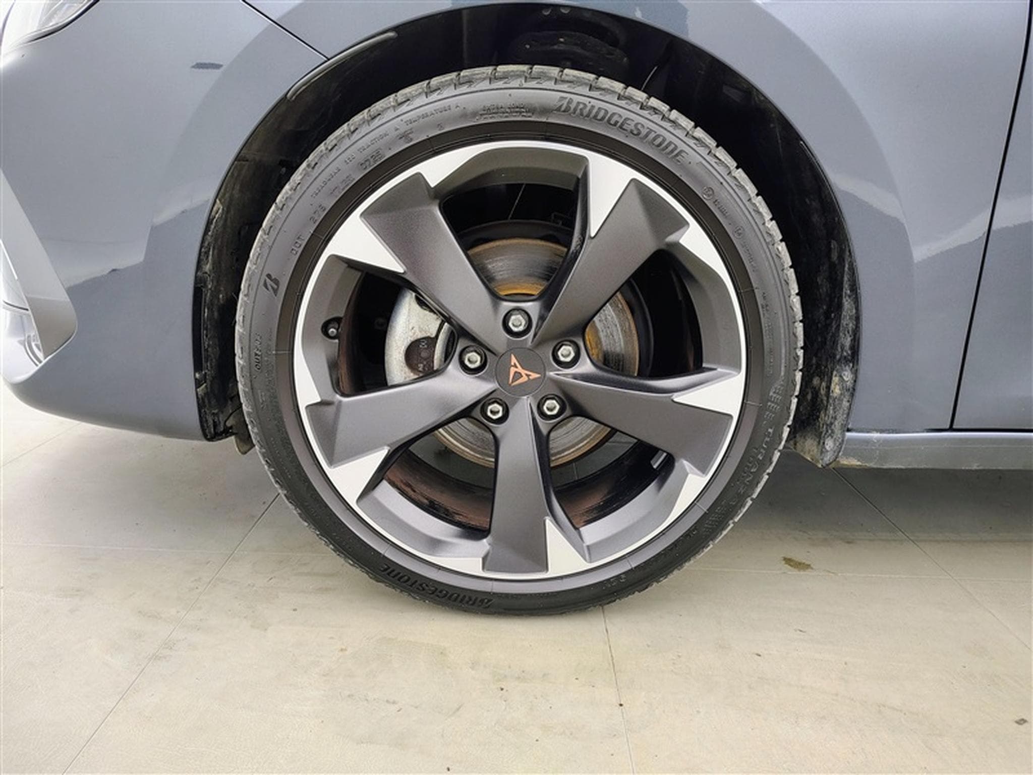 Cupra Leon 1.5 TSI 150cv S-CUIR / CARPLAY / CAMERA / ALU (2025) - Photo 6