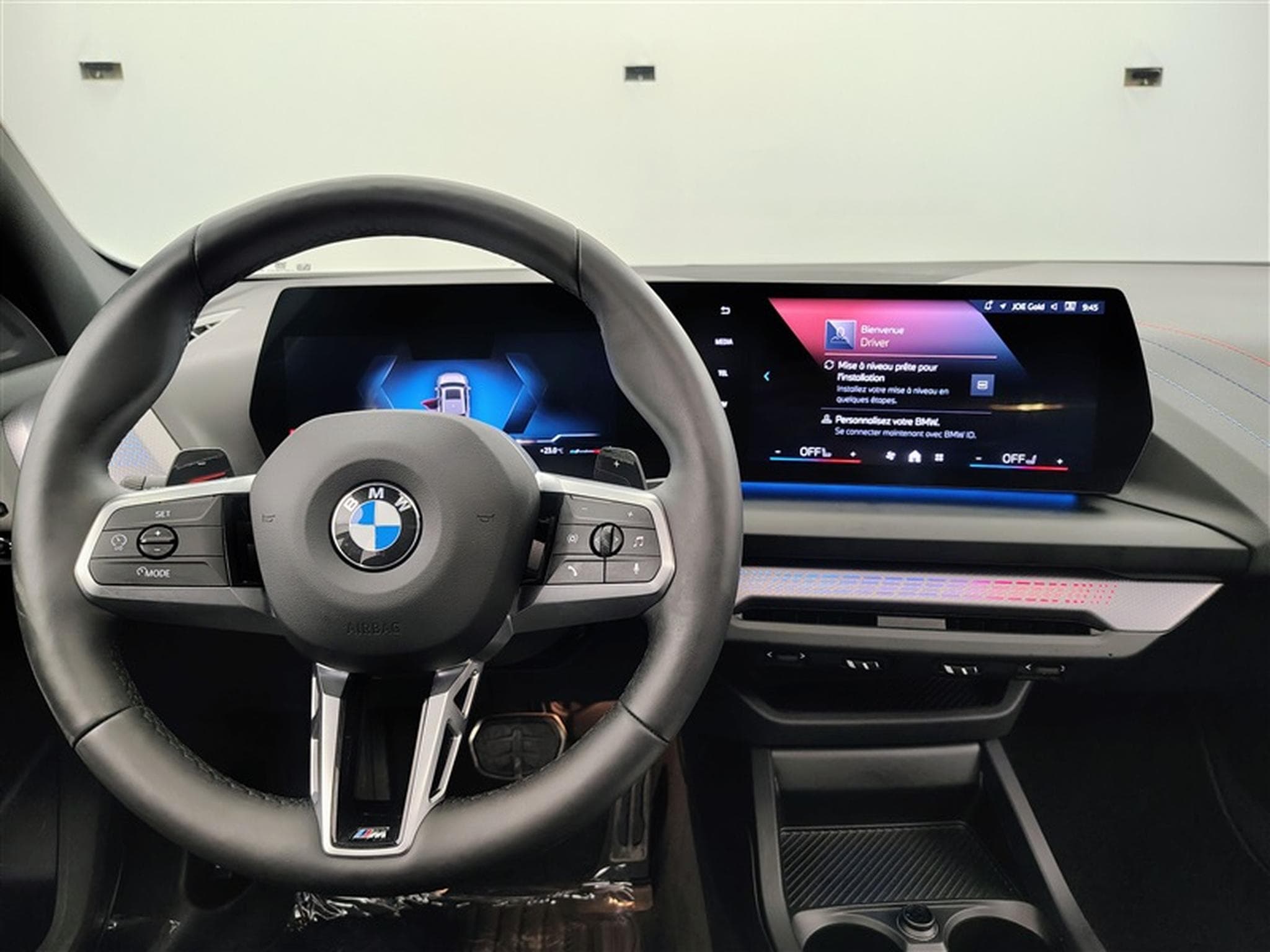 BMW 120 120iA Pack M NAVI / FULL LED / PANO / CAMERA / JA 18" (2025) - Photo 9