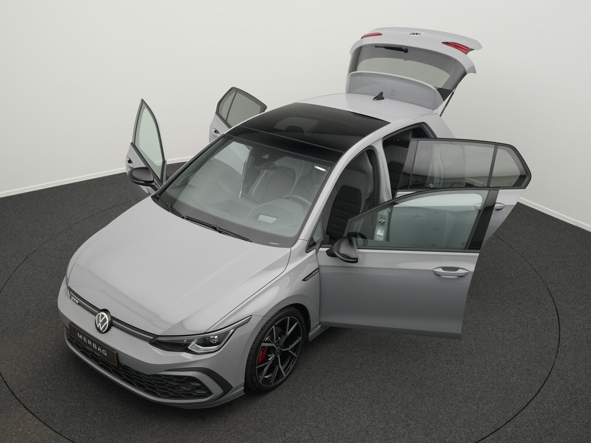 VW Golf VIII 2.0 TDI GTD (2023) - Photo 12