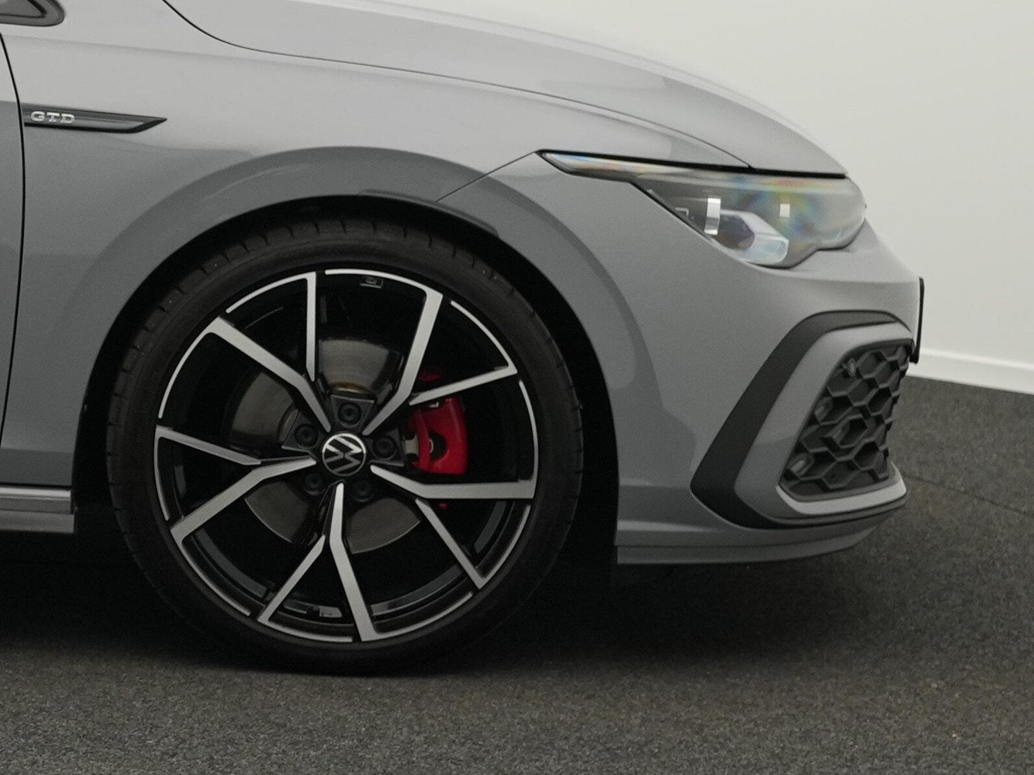 VW Golf VIII 2.0 TDI GTD (2023) - Photo 6