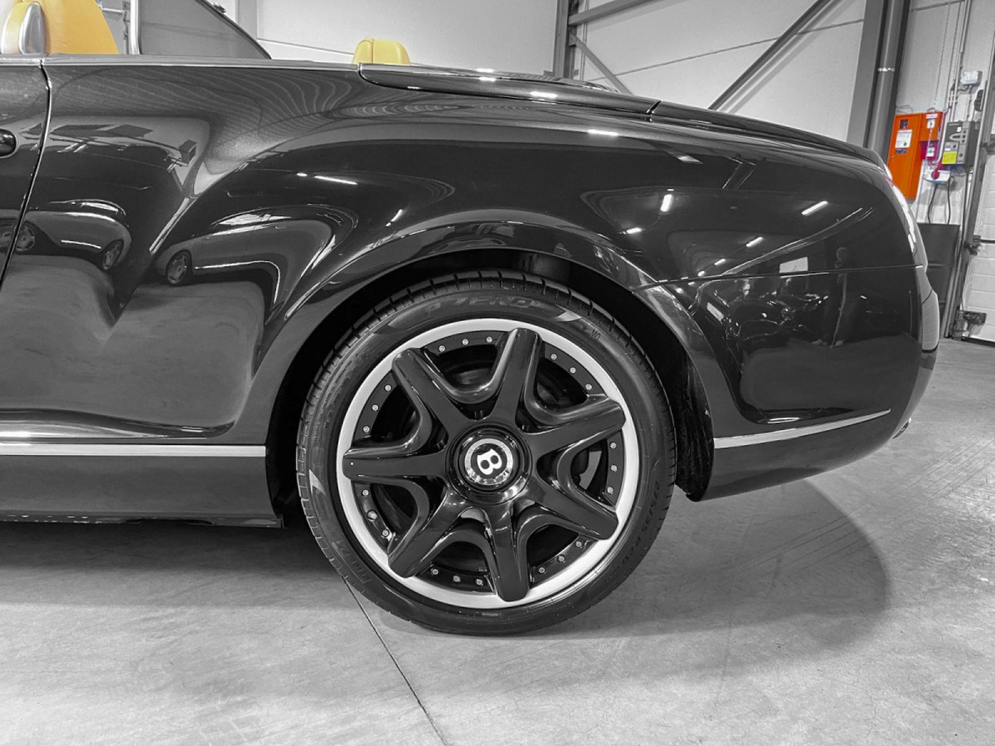 Bentley Continental GT Bentley Continental GTC - Cabrio 6.0W12 (2007) - Foto 12