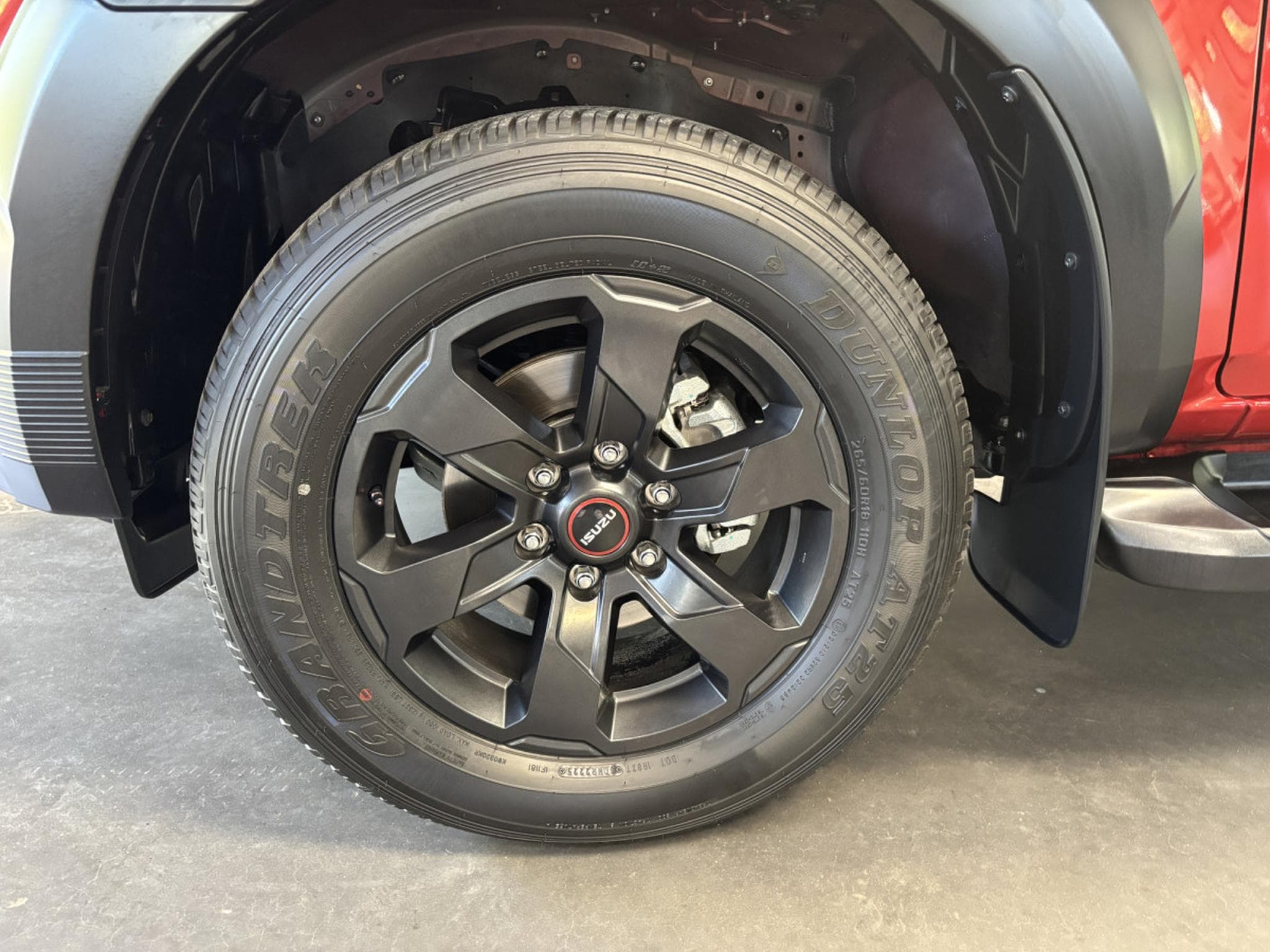 Isuzu D-Max Double Cab 1.9 V-Cross 163HP (2026) - Foto 8
