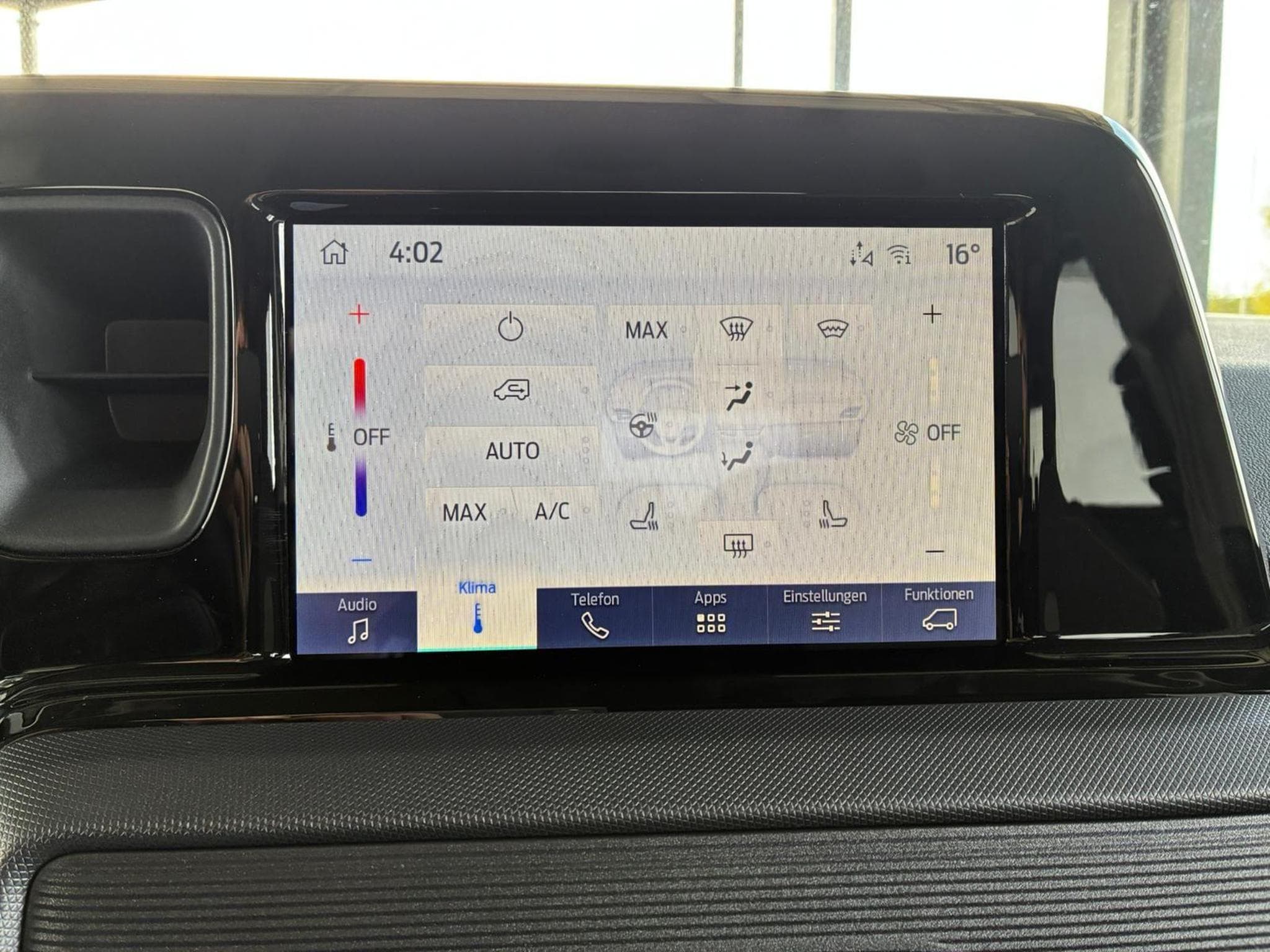 Ford Tourneo Trend (2026) - Photo 13