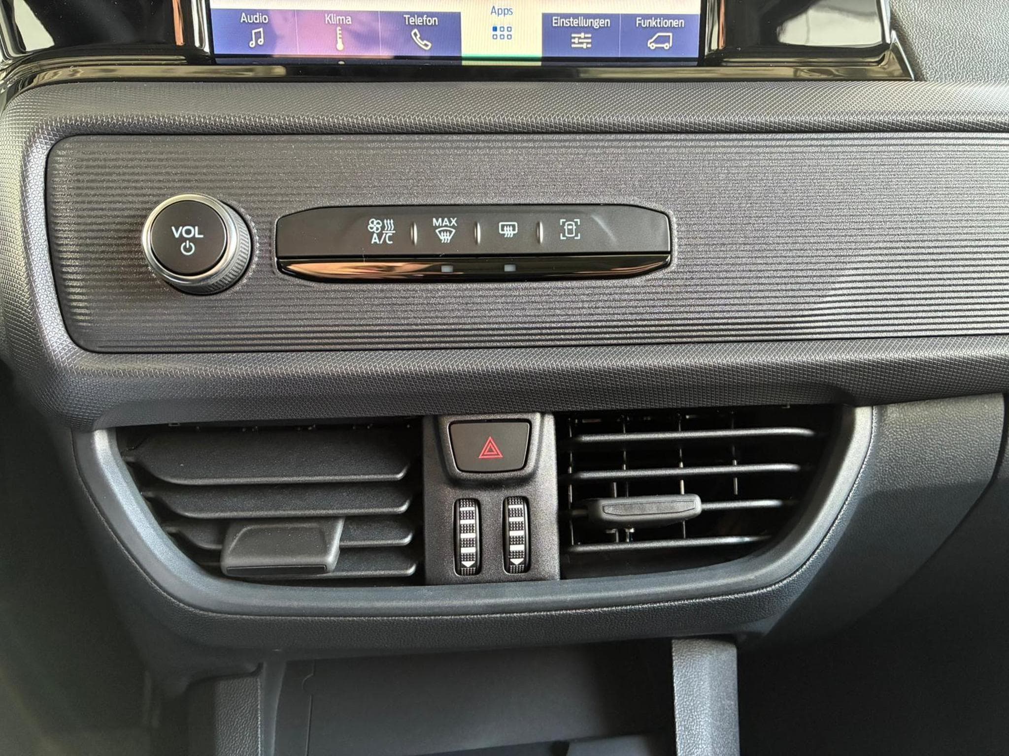 Ford Tourneo Trend (2026) - Photo 20