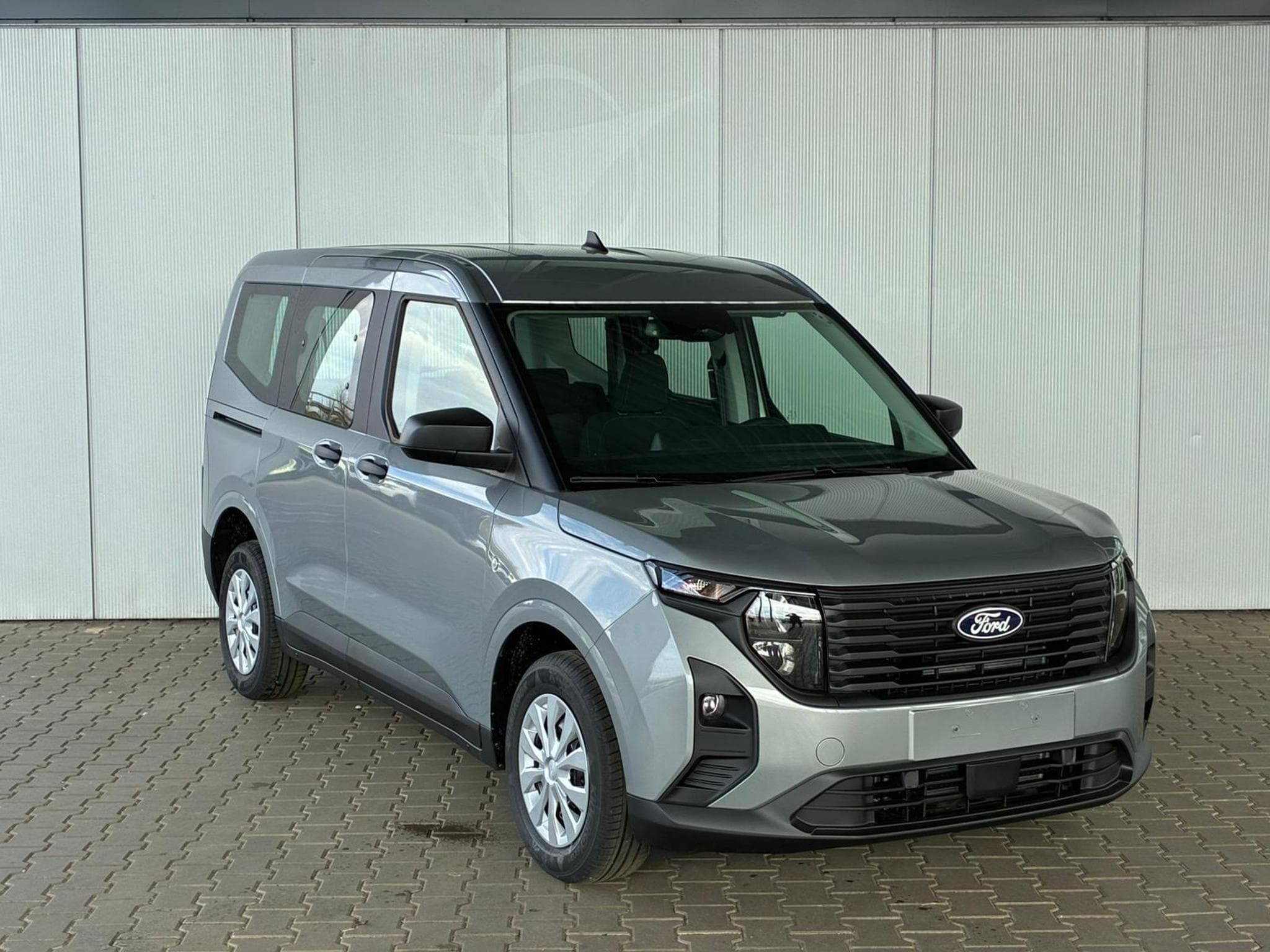 Ford Tourneo Trend (2026) - Photo 4