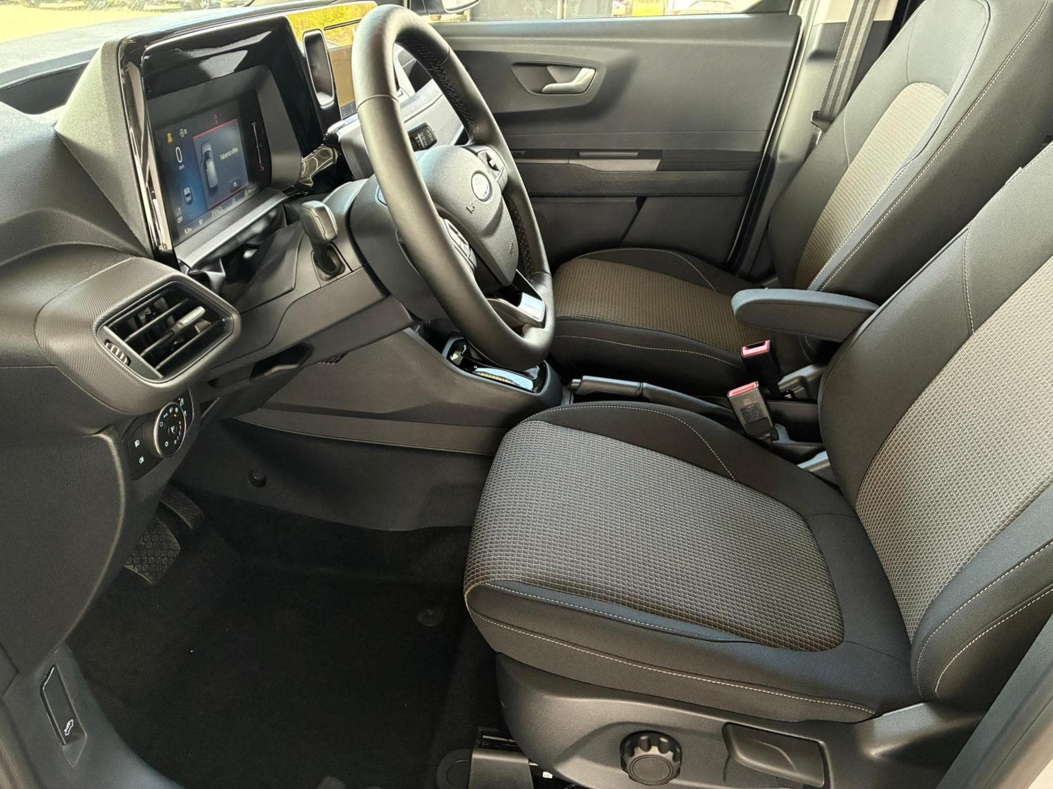 Ford Tourneo Trend (2026) - Photo 5