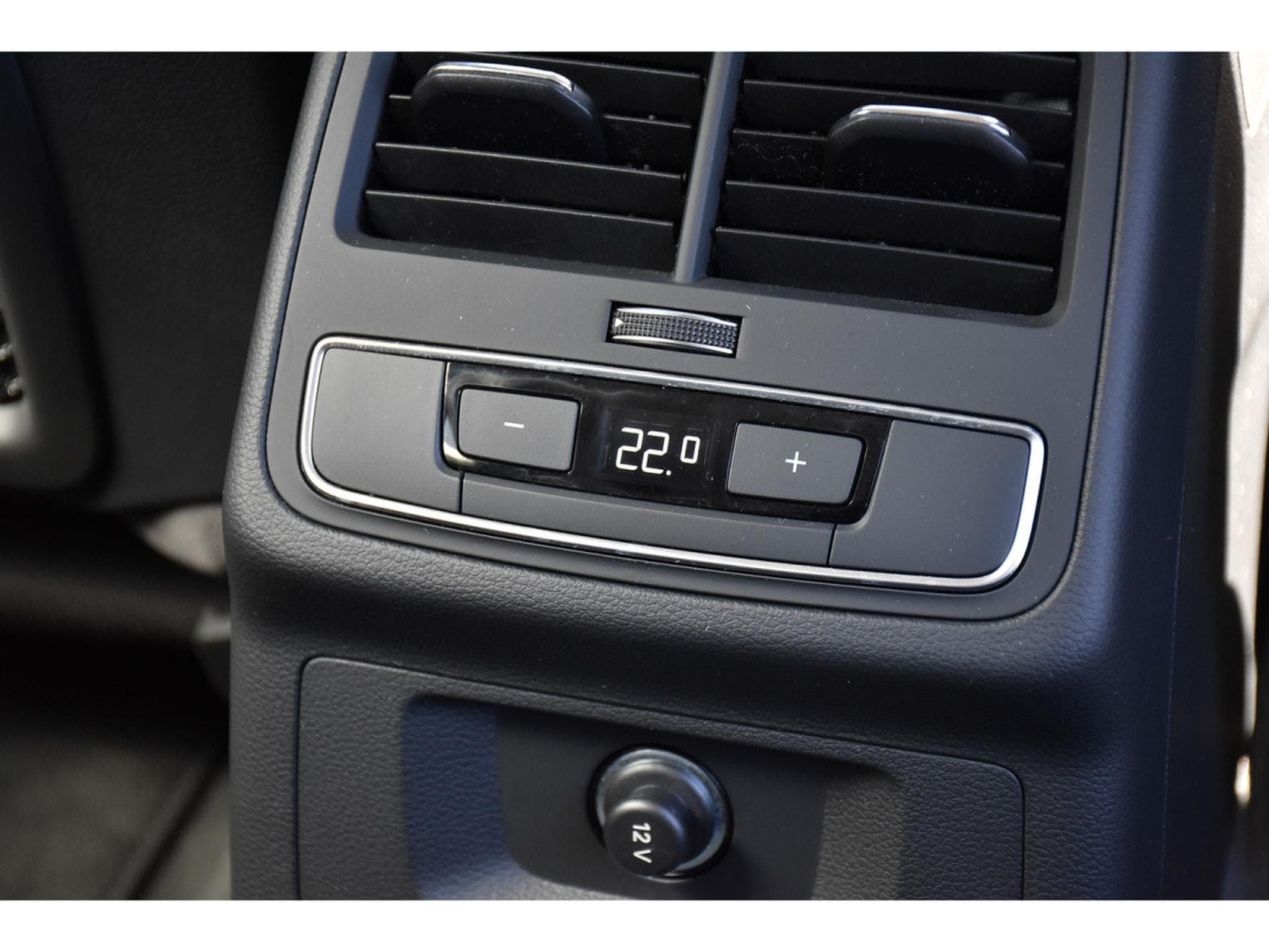 Audi A4 Avant 30 TDI Advanced S-Tronic GPS LANE GARANTIE 05/2029 (2024) - Photo 20