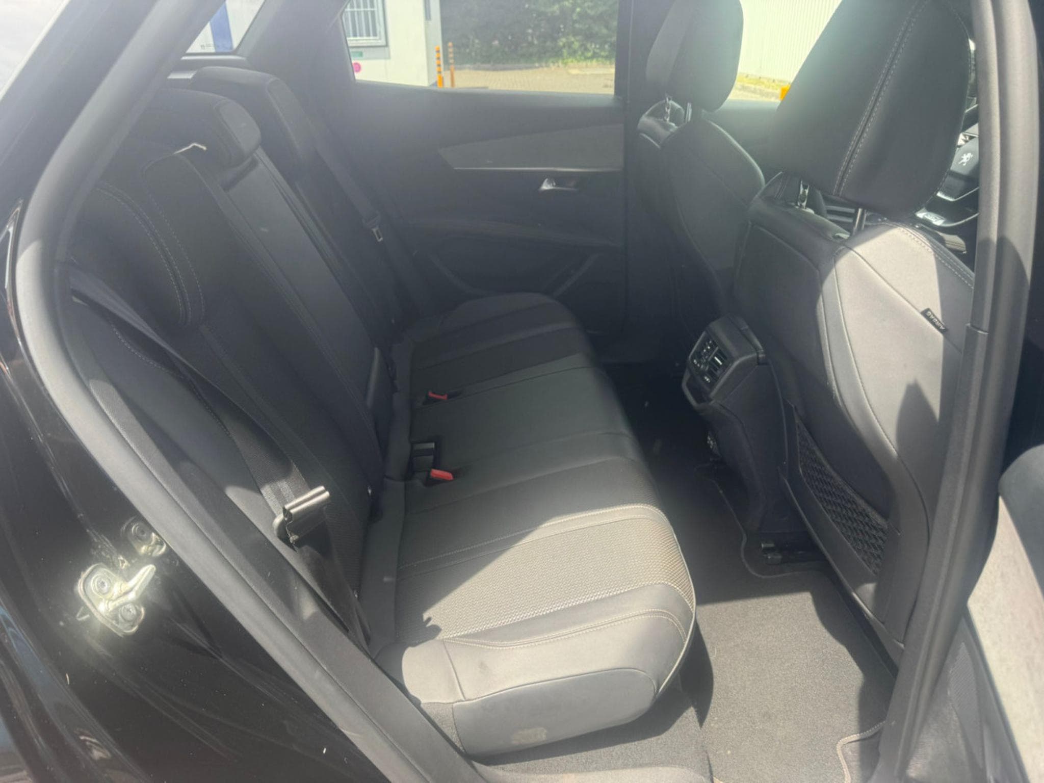 Peugeot 3008 PEUGEOT 3008 GT LINE NAVI LED KAMERA LEDER 19ZOLL (2023) - Foto 4