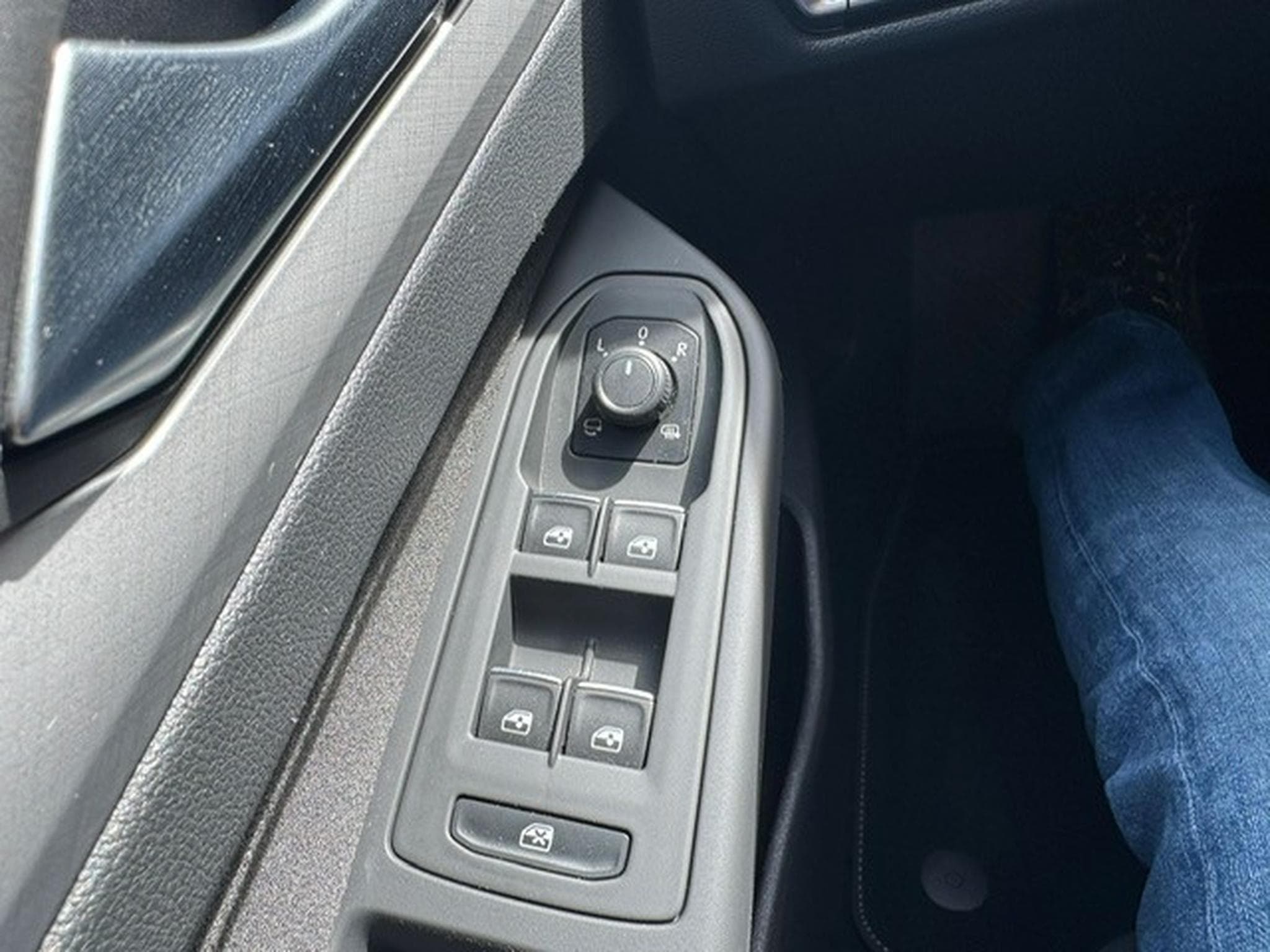 VW Golf VOLKSWAGEN GOLF 8 2.0 TDI  LED AUTOMATIK DIGITAL COCKPIT KAM (2025) - Foto 22