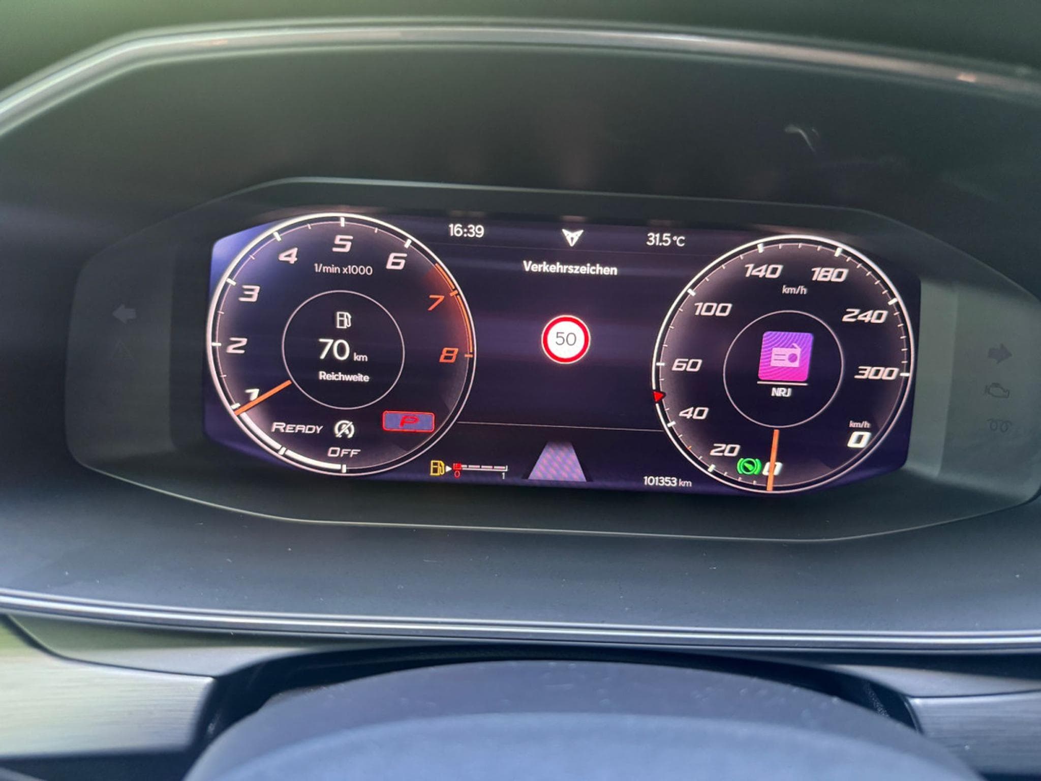 Cupra Formentor CUPRA FORMENTOR VZ 4 DRIVE LED BEATS LEDER CARPLAY KAMERA (2021) - Foto 16
