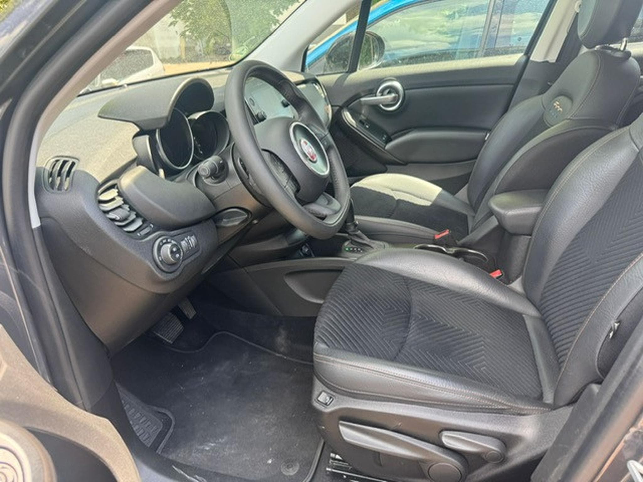 Fiat 500X FIAT 500X AUTOMATIK S-DESIGN CROSS LOOK XENON NAVI KAMERA (2018) - Foto 11