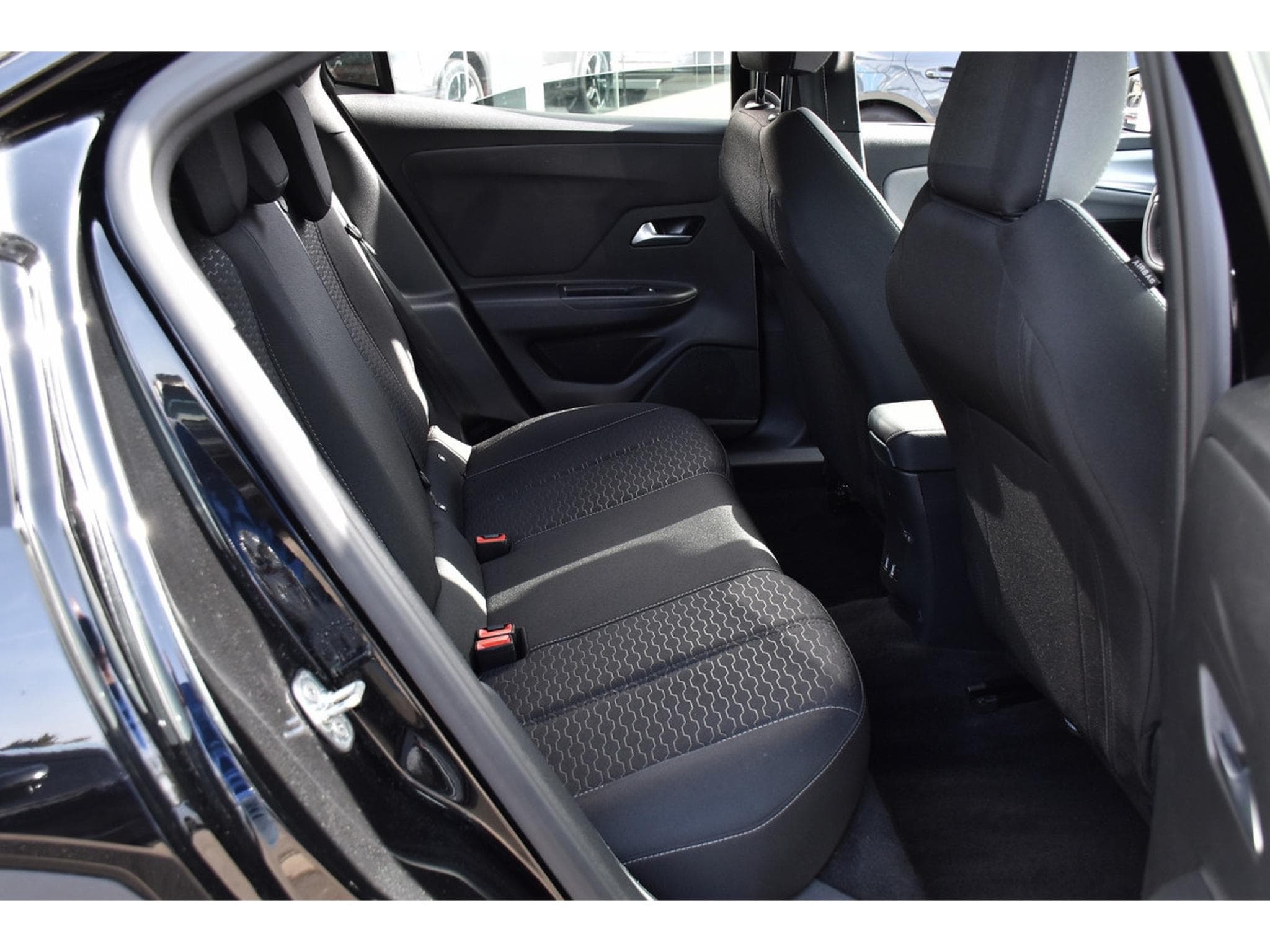 Opel Mokka 1.2 Turbo MHEV 145 Edition e-DCT6 ACC SIDE GPS CAM 1° MAIN (2025) - Foto 8