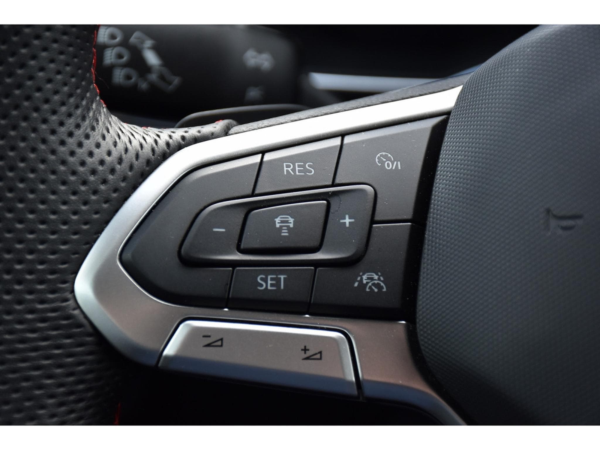 VW Polo 2.0 TSI DSG ACC TRAVEL LANE SIDE IQ.LIGHT PARK ASSIST 1°MAIN (2024) - Photo 20