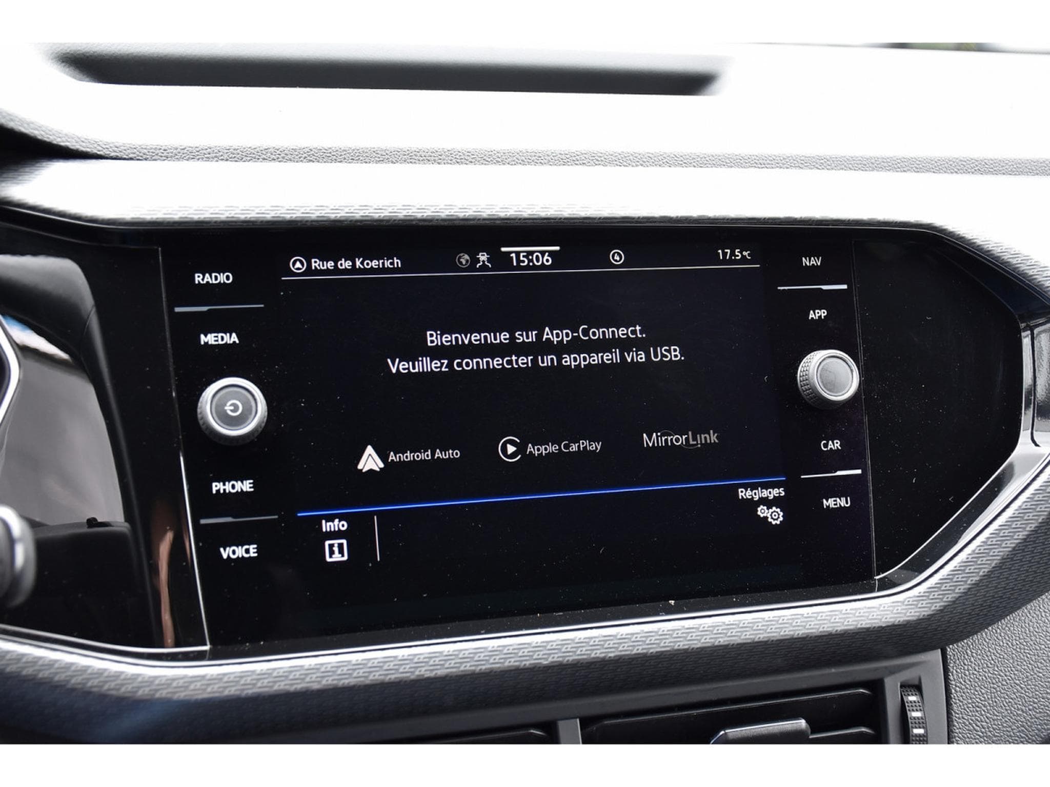 VW T-Cross 1.5 TSI R-Line DSG ACC LANE SIDE GPS KEYLESS CAM 1° MAIN (2022) - Photo 13