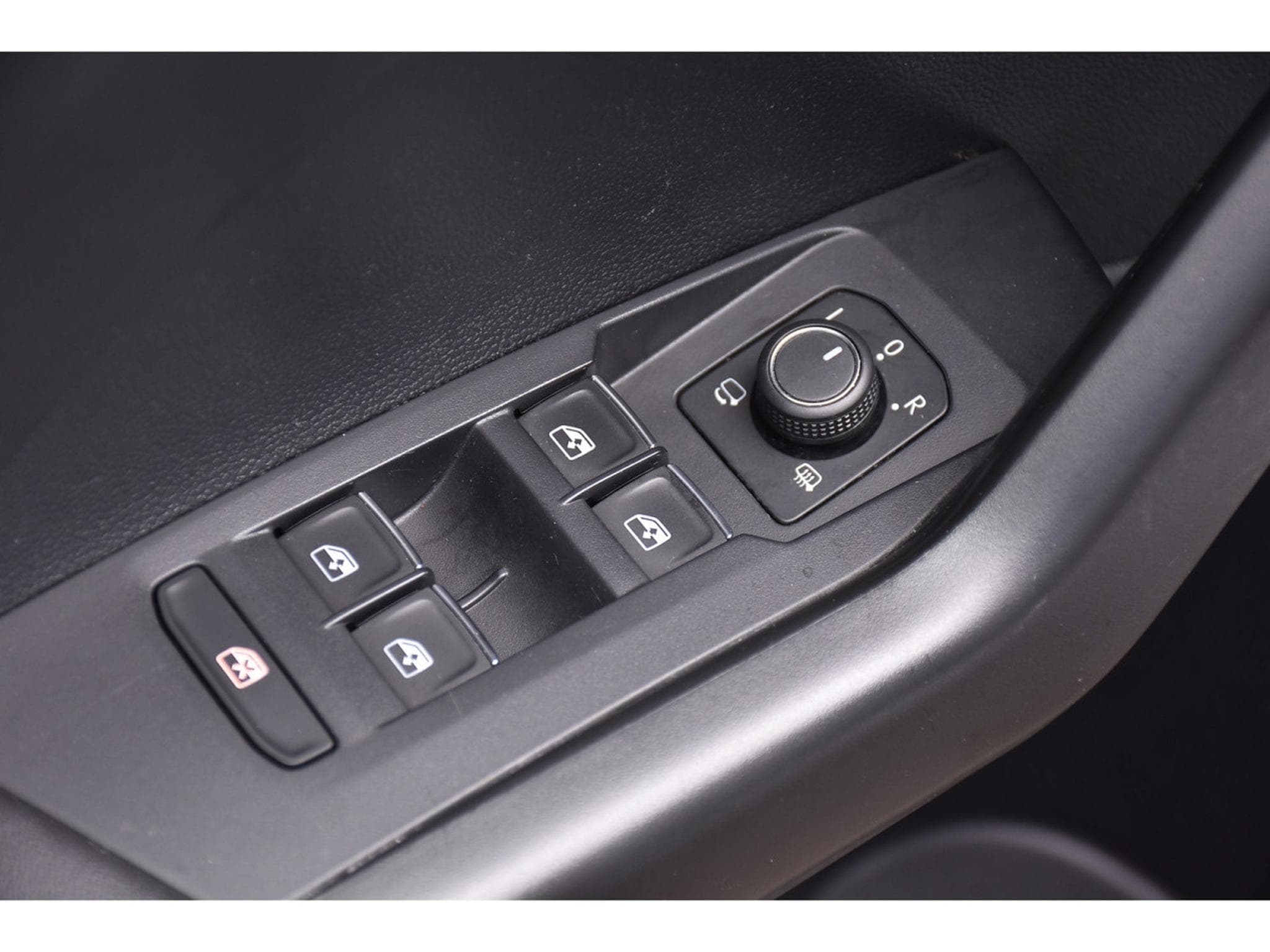 VW T-Cross 1.5 TSI R-Line DSG ACC LANE SIDE GPS KEYLESS CAM 1° MAIN (2022) - Photo 20