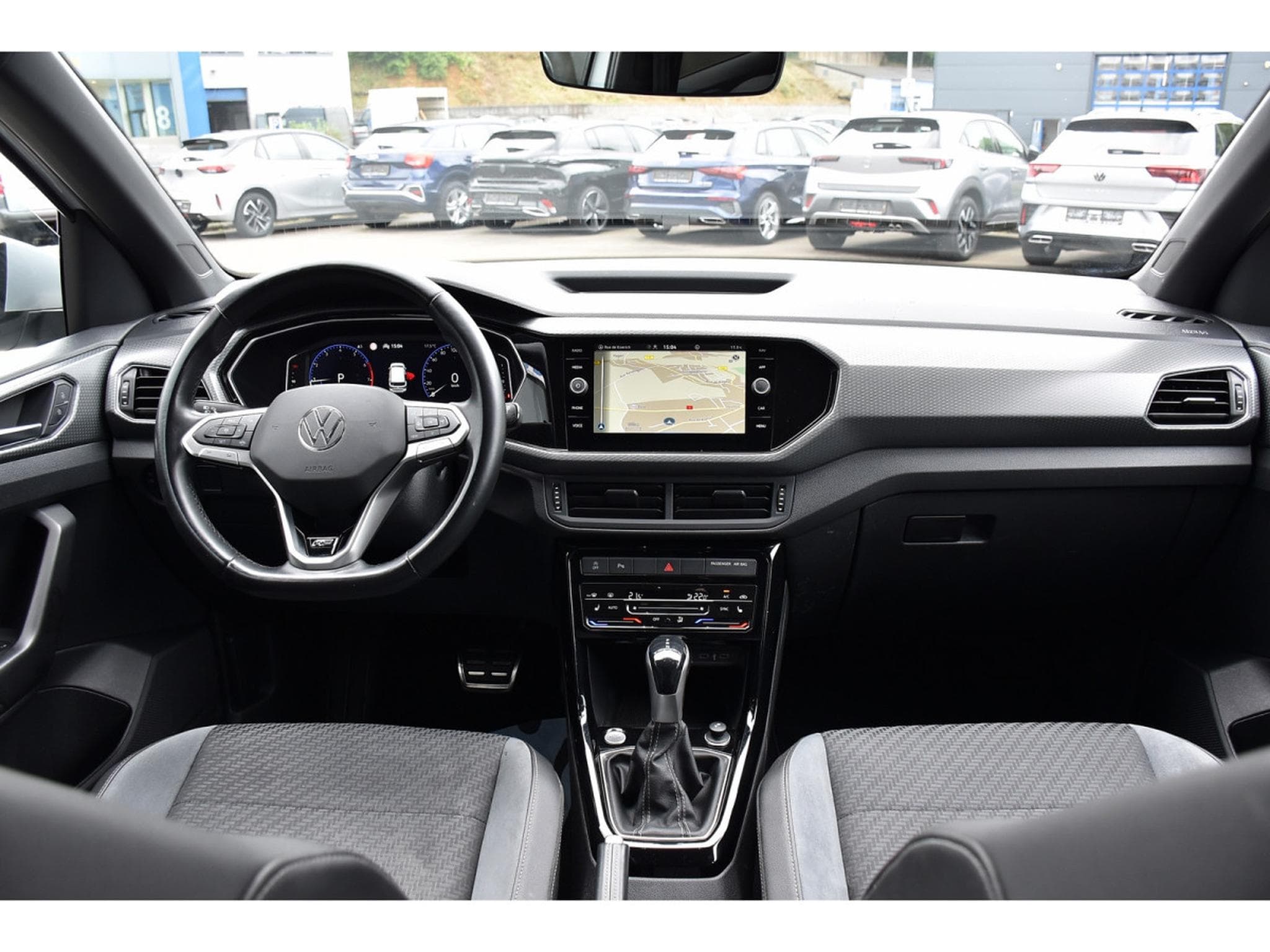 VW T-Cross 1.5 TSI R-Line DSG ACC LANE SIDE GPS KEYLESS CAM 1° MAIN (2022) - Photo 9