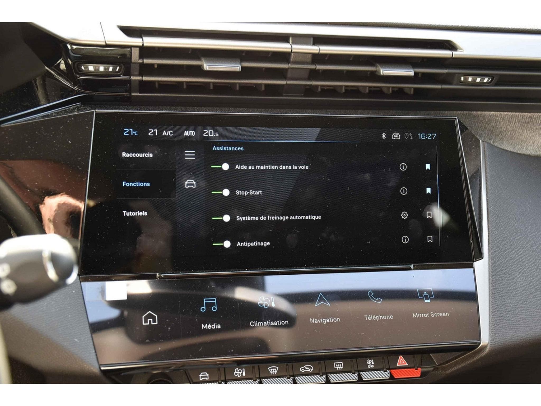 Peugeot 308 1.2 Hybrid 145 e-DCS6 Allure ACC LANE GPS CAM360 1° MAIN (2025) - Photo 16