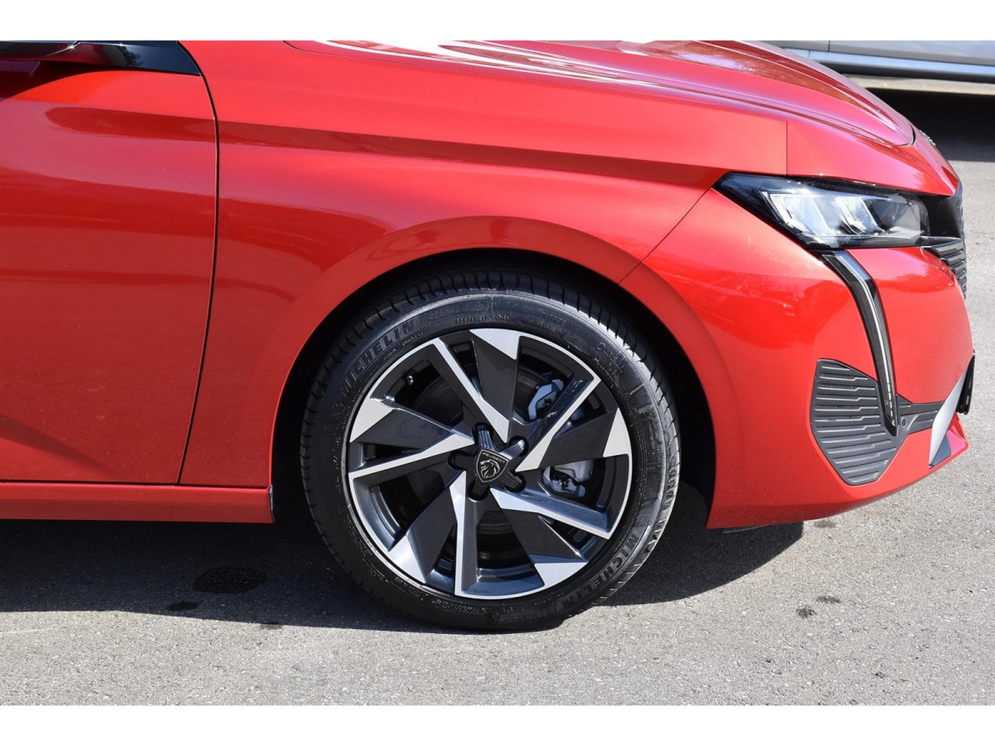 Peugeot 308 1.2 Hybrid 145 e-DCS6 Allure ACC LANE GPS CAM360 1° MAIN (2025) - Photo 5