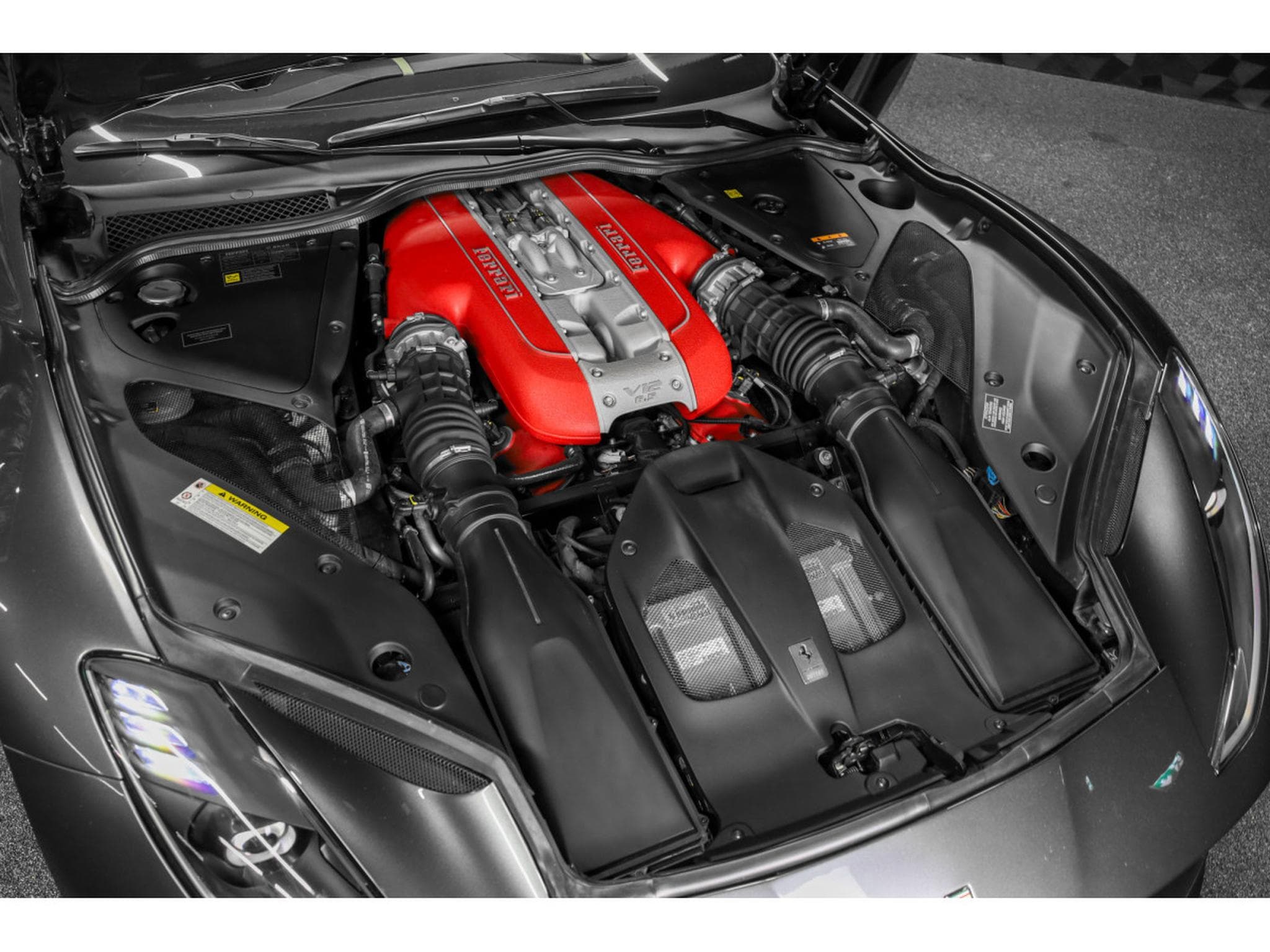 Ferrari 812 GTS 6.5 V12 (2021) - Photo 26