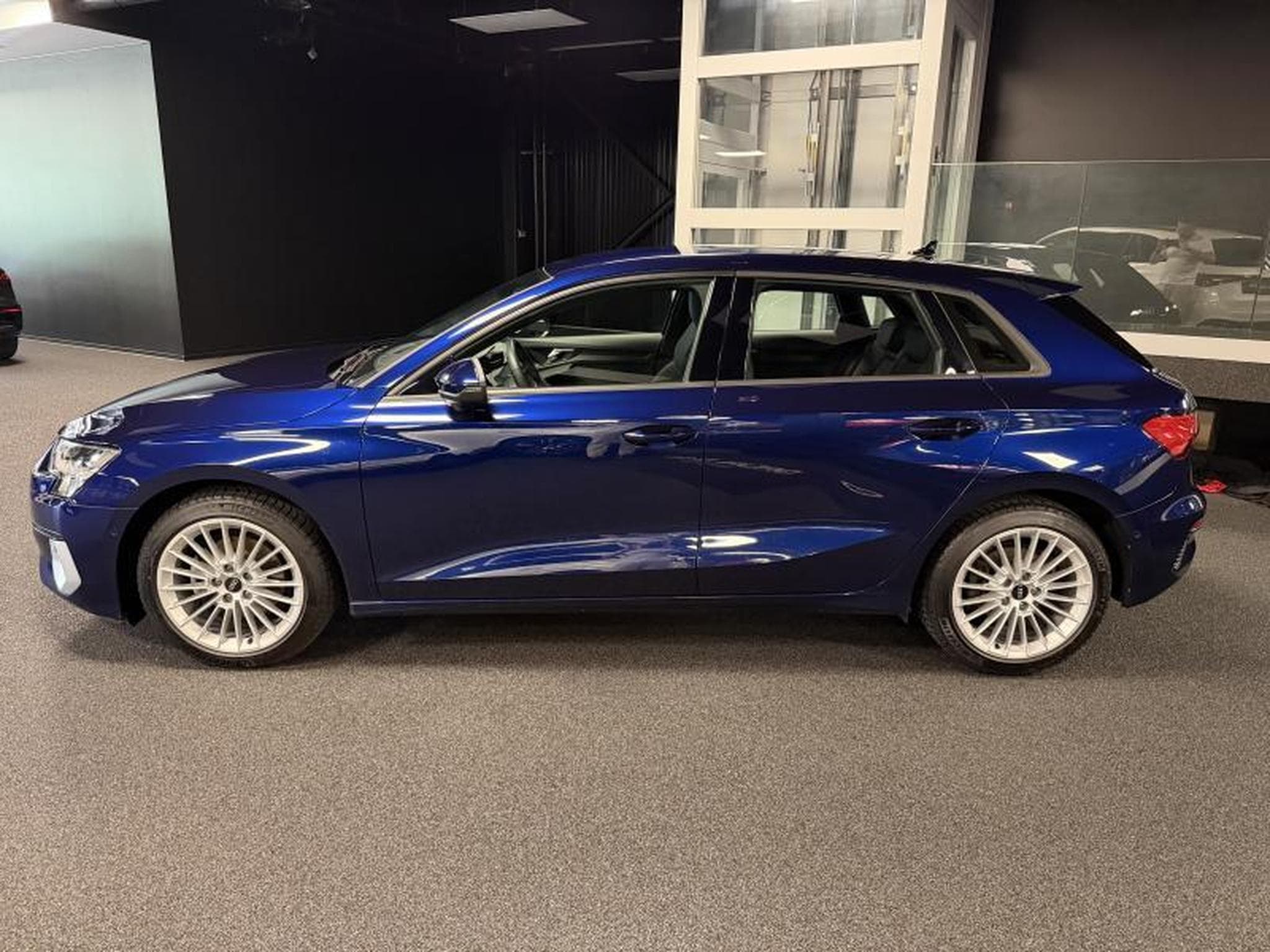 Audi A3 SPORTBACK SLINE (2021) - Photo 4