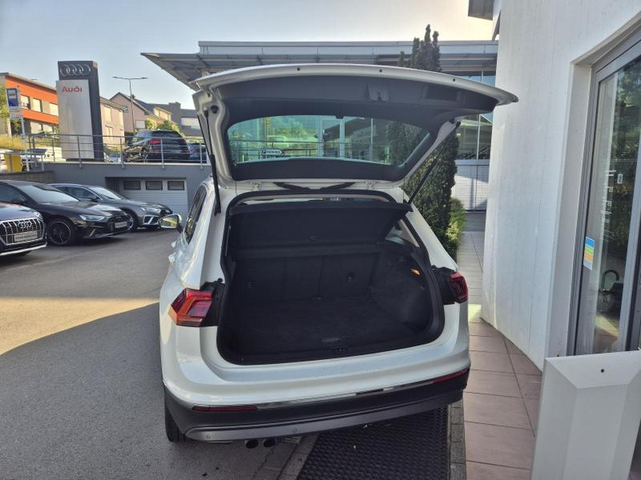 VW Tiguan 4 MOTION Life (2018) - Photo 5