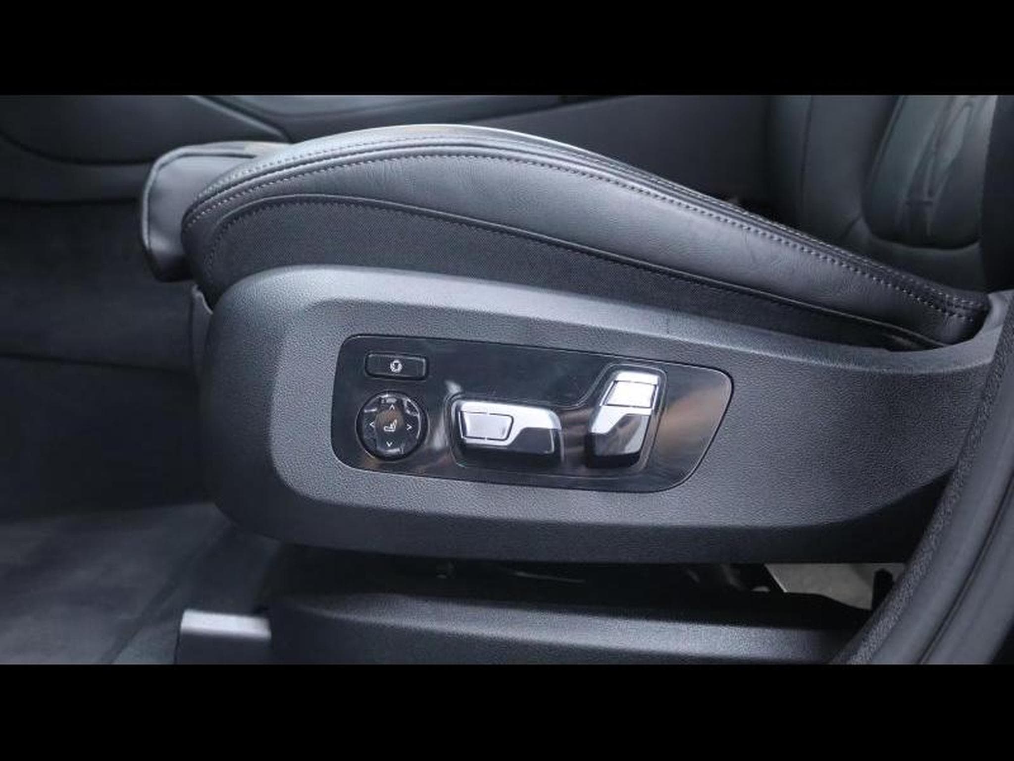 BMW X6 xDrive 40i M SPORT BVA (2023) - Photo 28