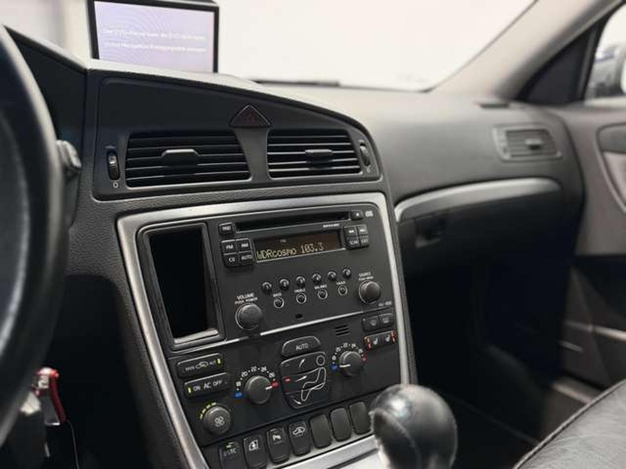Volvo V70 2.0 T Kinetic *GSD*Leder*Navi*Sondermodell (2005) - Photo 7